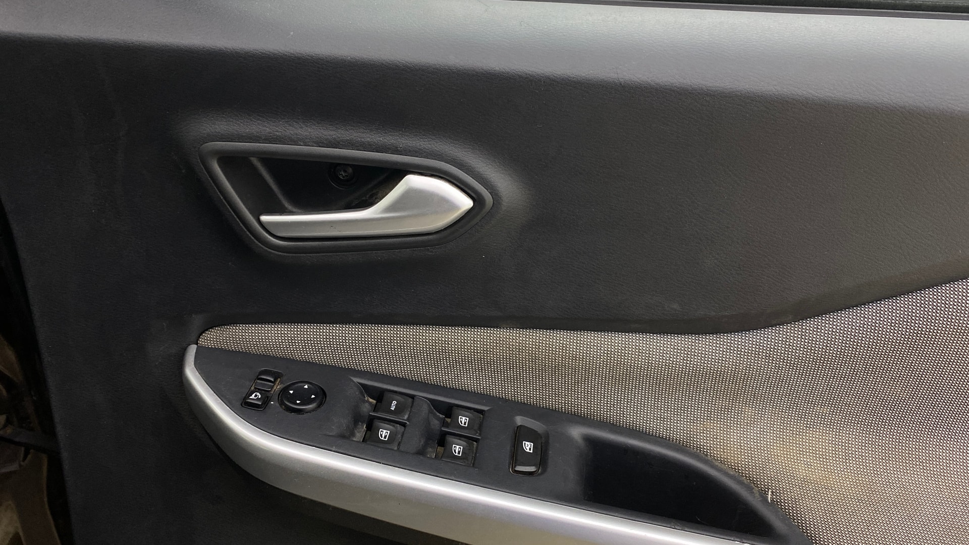 View 2022 Nissan Magnite Turbo XV CVT Image 39 Used 2022 Nissan Magnite Turbo XV CVT Image 39