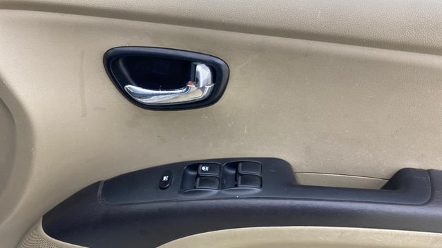 View Hyundai i10 Image 32 Used Hyundai i10 Image 32