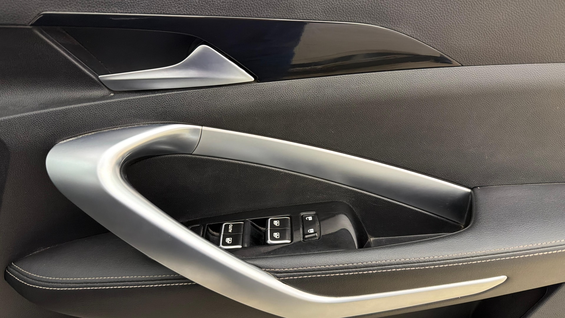 View 2020 MG Hector Sharp Petrol BS IV Image 40 Used 2020 MG Hector Sharp Petrol BS IV Image 40