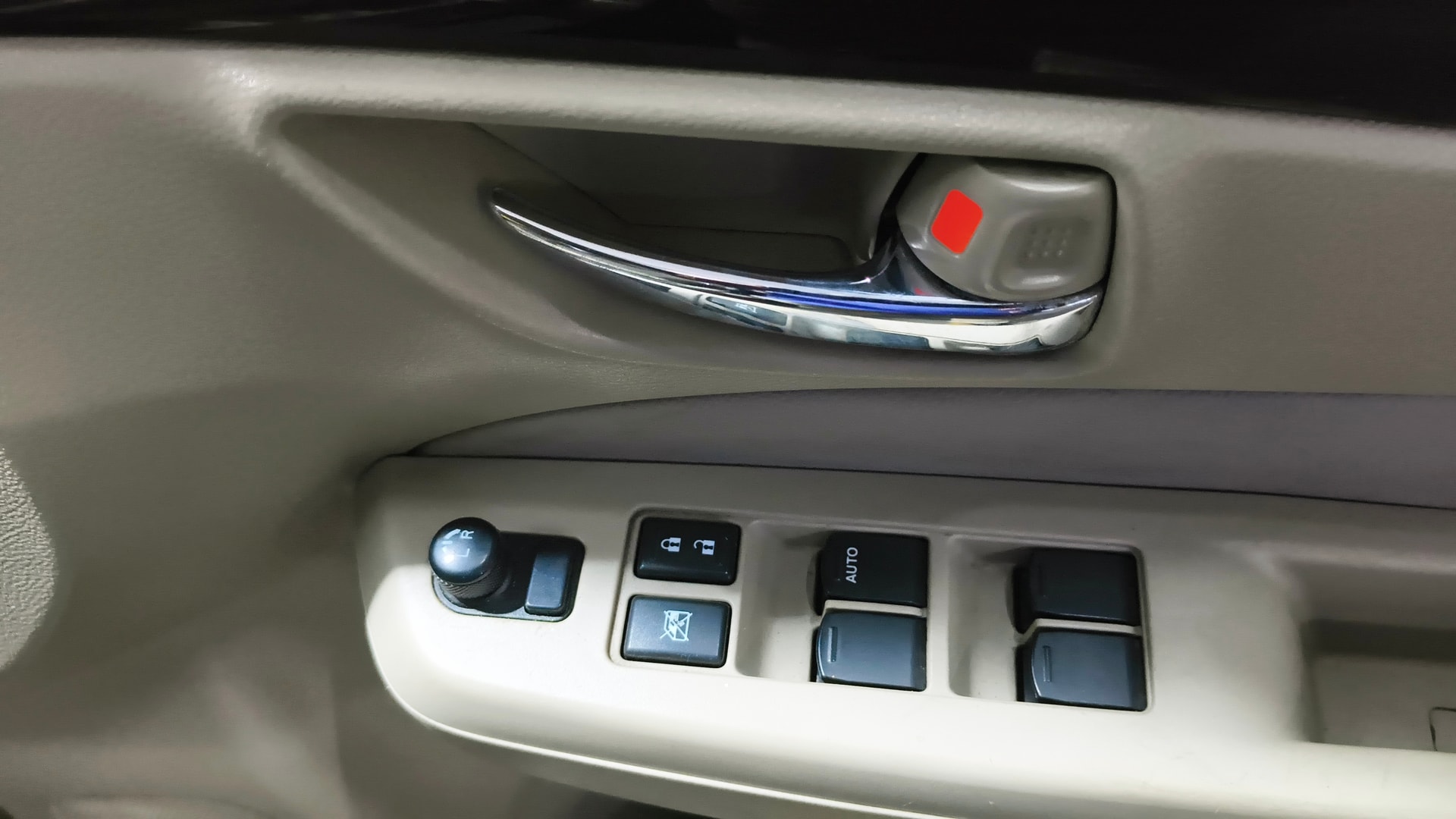 View 2015 Maruti Suzuki 1000 Base Variant Image 38 Used 2015 Maruti Suzuki 1000 Base Variant Image 38