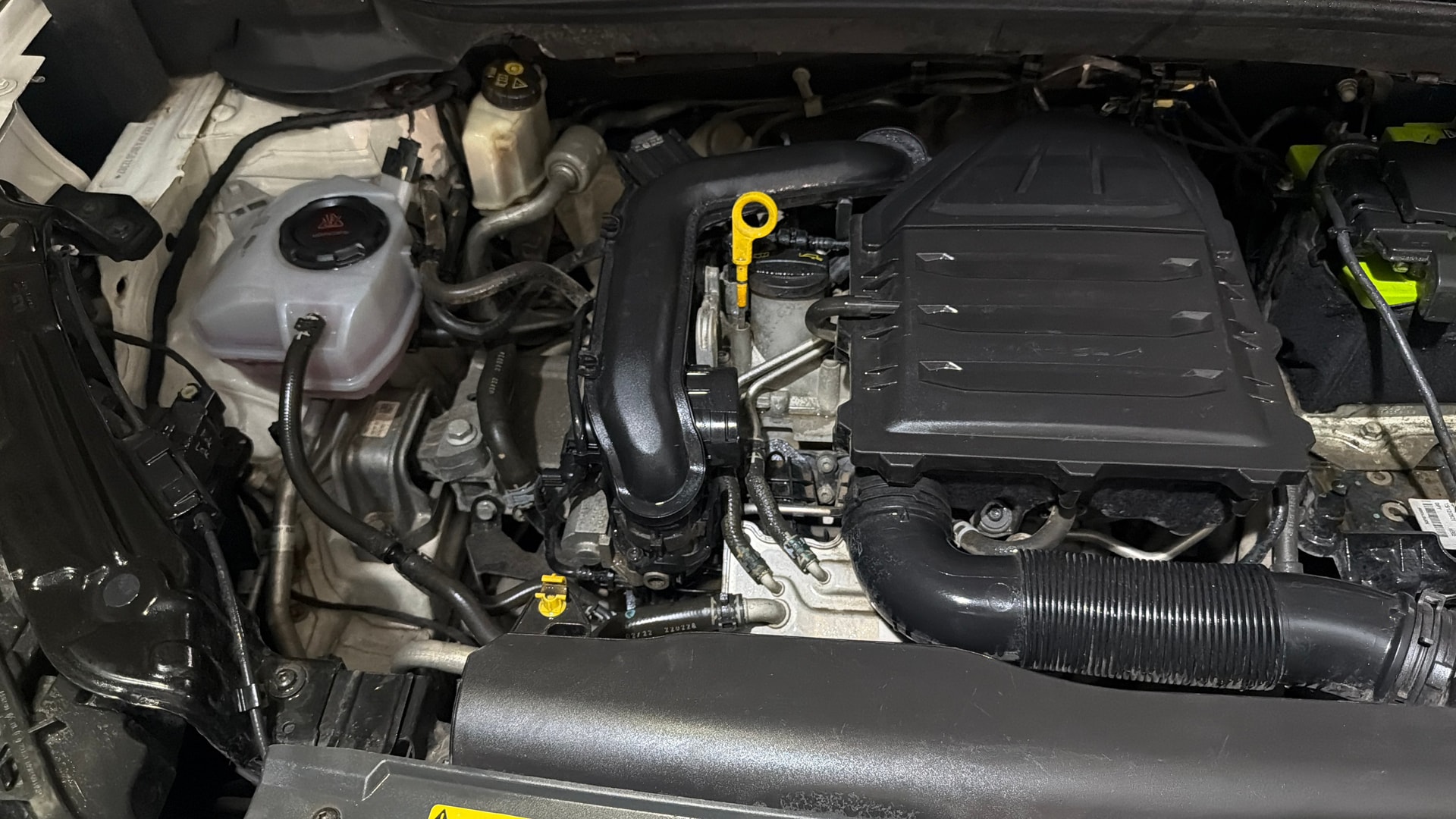 View 2022 Skoda Kushaq Active 1.0 TSI MT Image 3 Used 2022 Skoda Kushaq Active 1.0 TSI MT Image 3