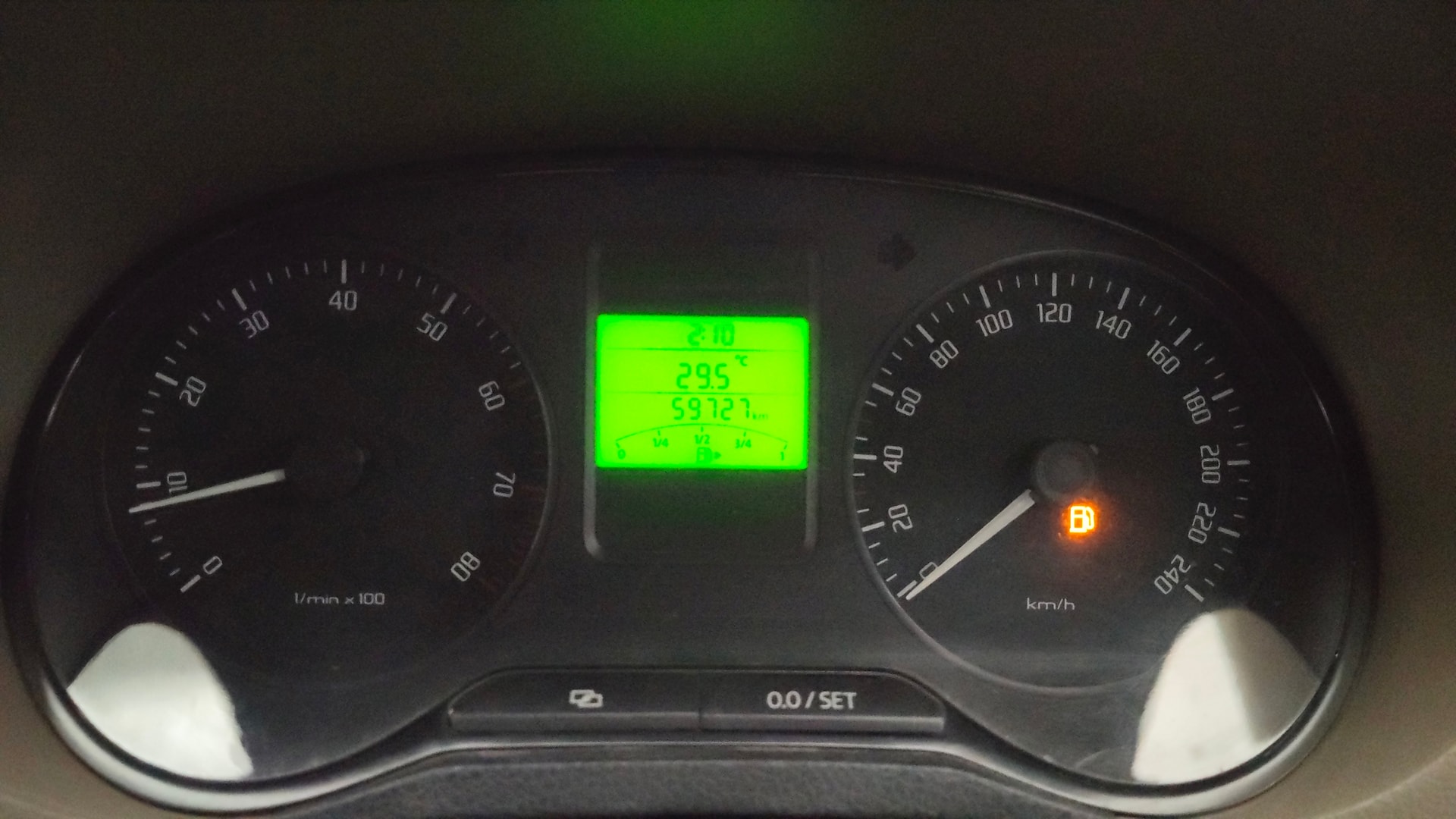 View 2013 Skoda Rapid 1.6 MPI Ambition Petrol BS IV Image 33 Used 2013 Skoda Rapid 1.6 MPI Ambition Petrol BS IV Image 33