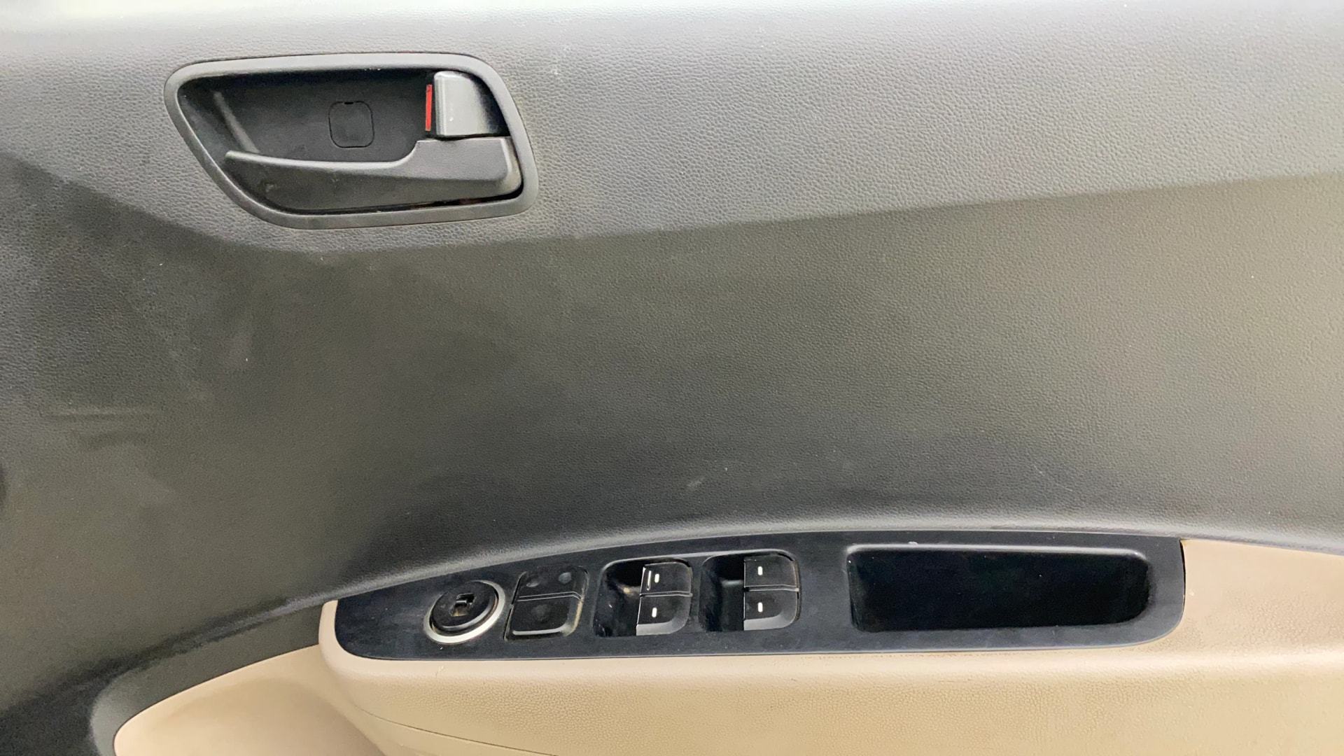 View 2018 Hyundai Grand i10 Magna 1.2 Kappa VTVT Image 32 Used 2018 Hyundai Grand i10 Magna 1.2 Kappa VTVT Image 32