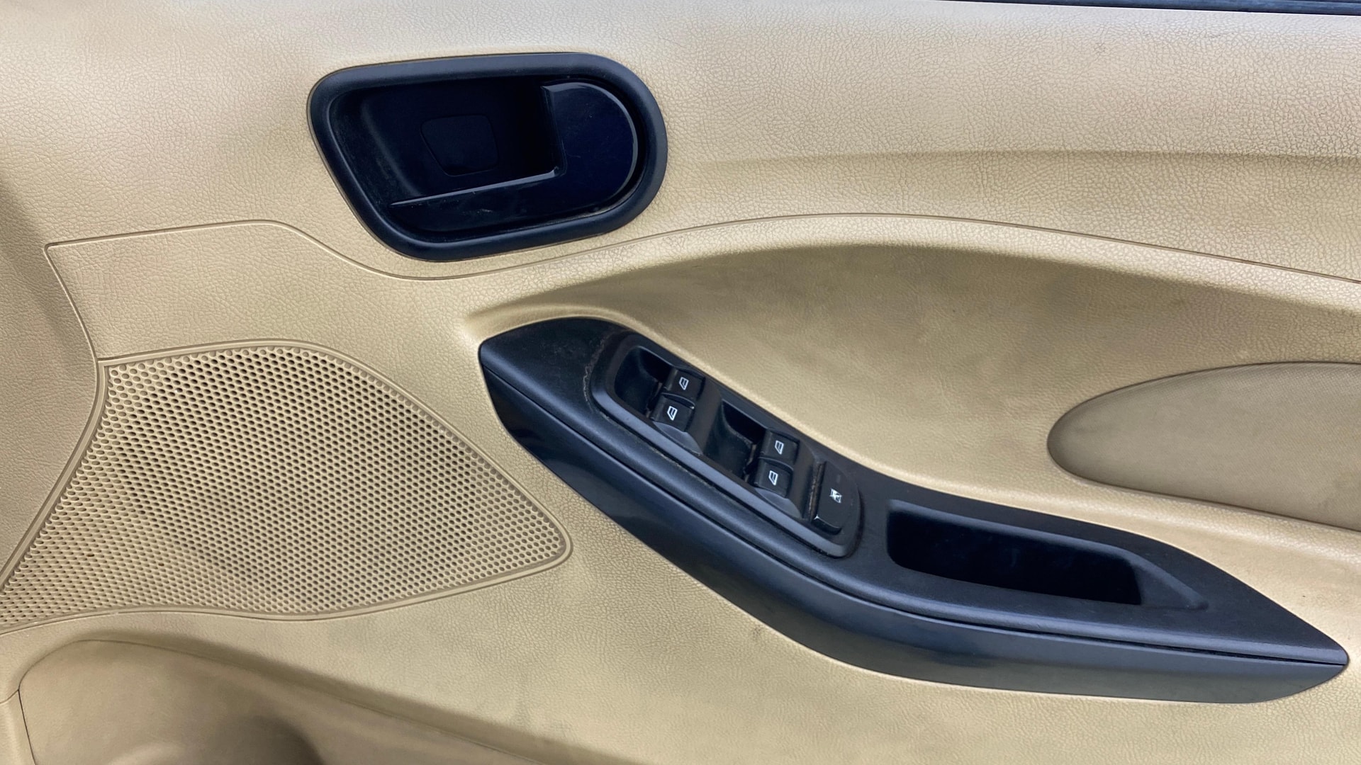 View 2017 Ford Figo Aspire 1.2P Ambiente MT BS IV Image 32 Used 2017 Ford Figo Aspire 1.2P Ambiente MT BS IV Image 32