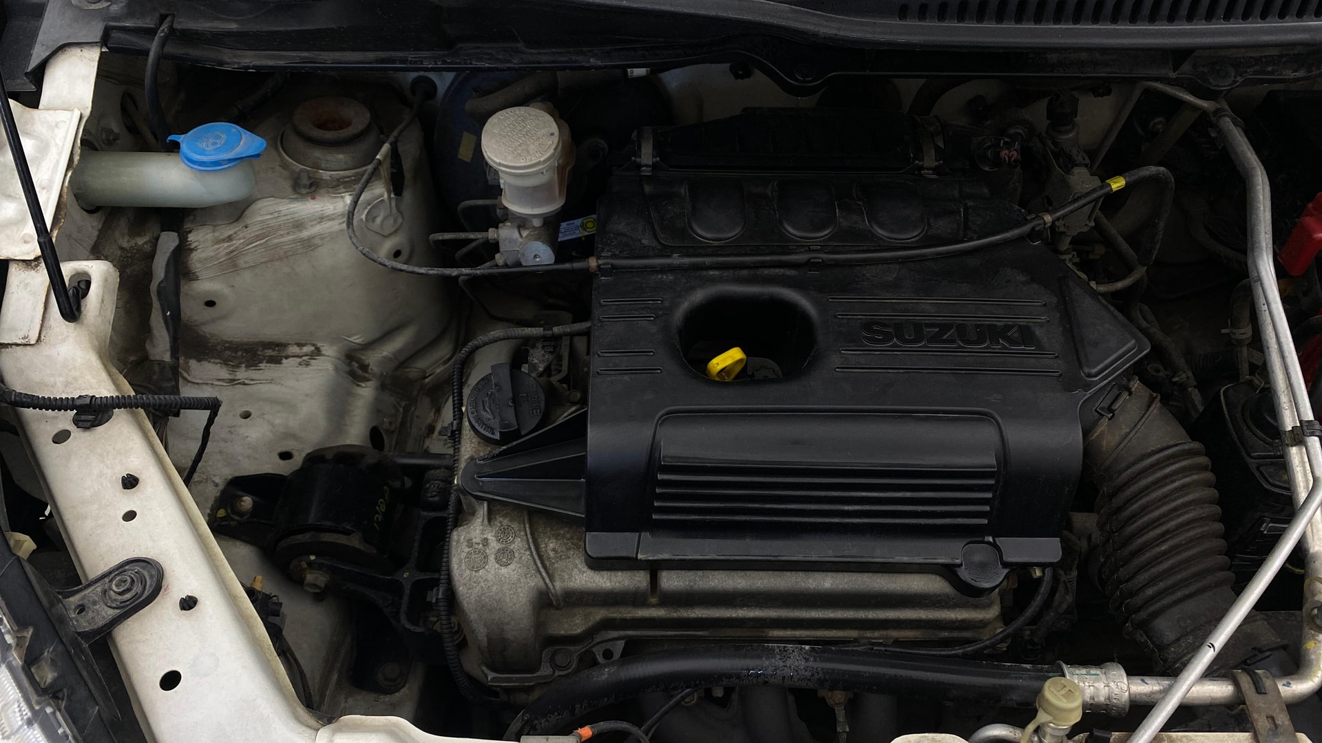 View 2016 Maruti Suzuki 1000 Base Variant Image 3 Used 2016 Maruti Suzuki 1000 Base Variant Image 3
