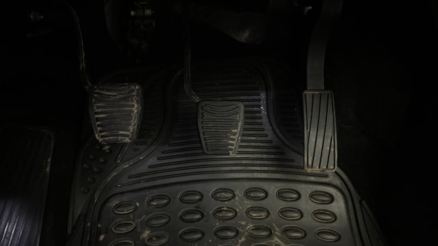 View Mahindra KUV100 Image 9 Used Mahindra KUV100 Image 9