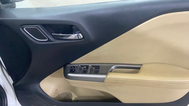 View Honda City ZX Image 35 Used Honda City ZX Image 35