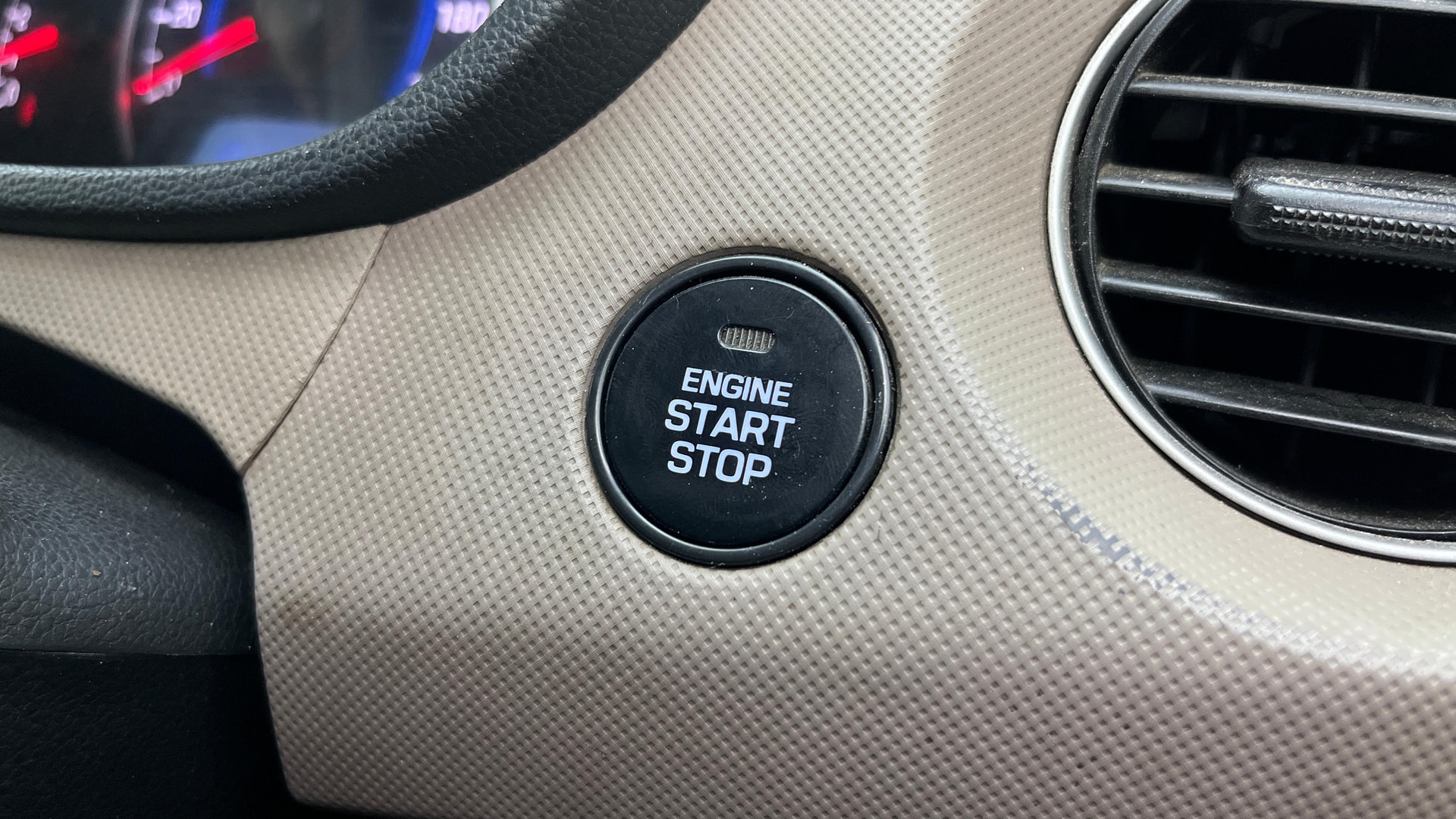 View 2016 Hyundai Grand i10 Asta AT 1.2 Kappa VTVT Image 33 Used 2016 Hyundai Grand i10 Asta AT 1.2 Kappa VTVT Image 33