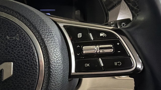 View Kia Carens Image 3 Used Kia Carens Image 3