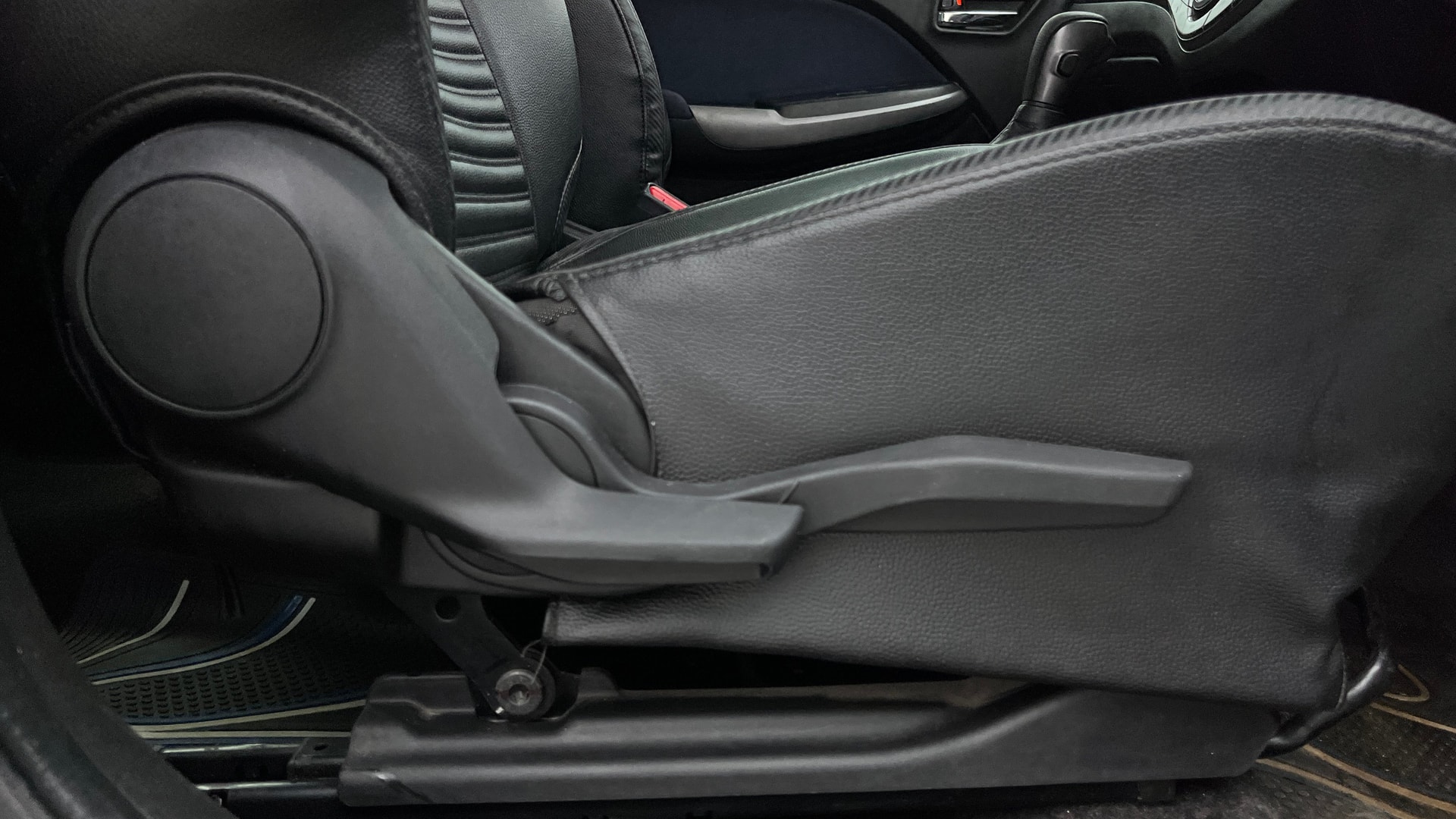 View 2019 Maruti Suzuki 1000 Base Variant Image 10 Used 2019 Maruti Suzuki 1000 Base Variant Image 10