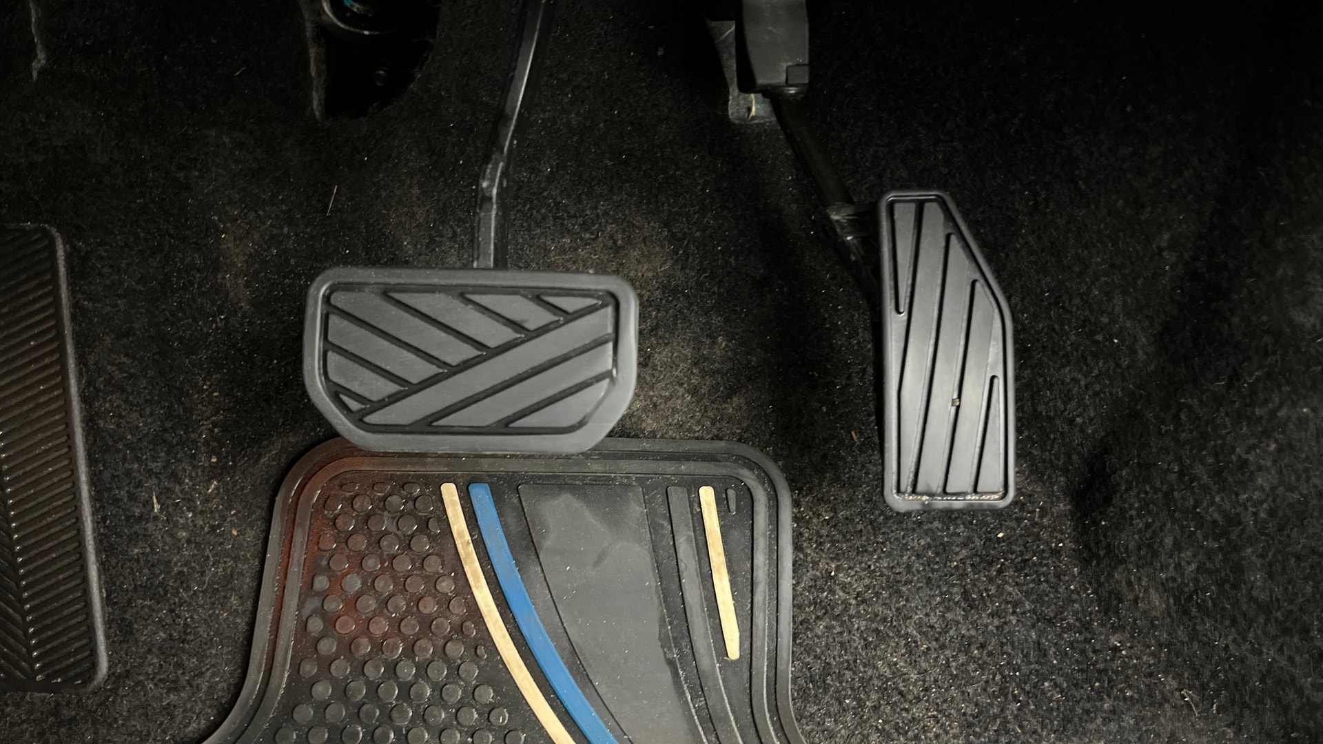 View 2019 Maruti Suzuki 1000 Base Variant Image 28 Used 2019 Maruti Suzuki 1000 Base Variant Image 28