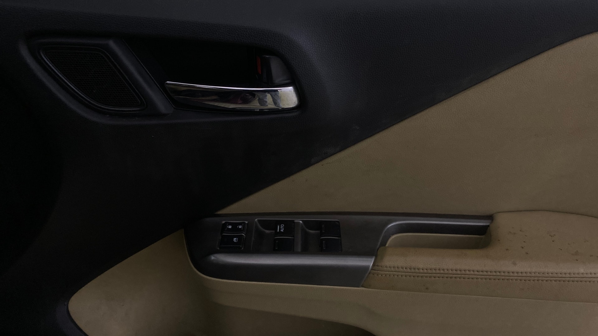 View 2016 Honda City ZX MT Diesel Anniversary Edition Image 39 Used 2016 Honda City ZX MT Diesel Anniversary Edition Image 39