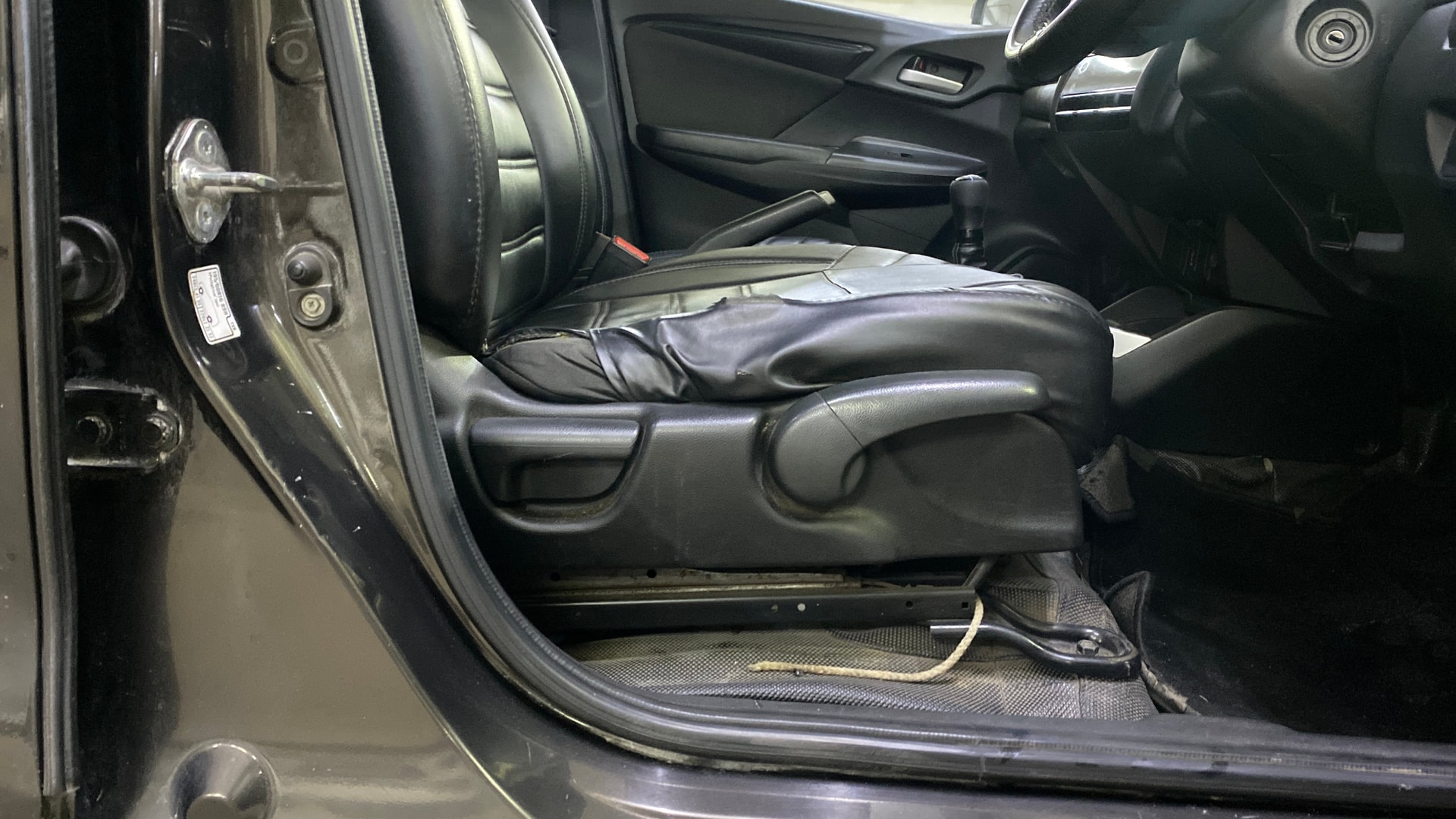 View 2022 Honda WR-V S MT Diesel Edge Edition Image 18 Used 2022 Honda WR-V S MT Diesel Edge Edition Image 18