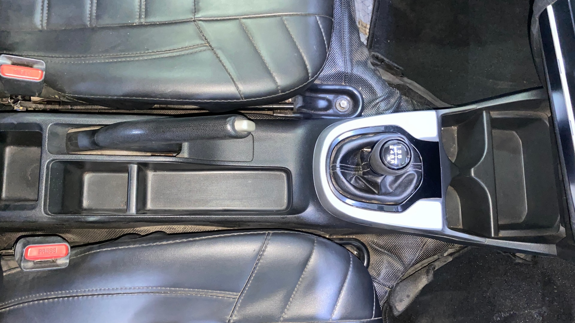 View 2022 Honda WR-V S MT Diesel Edge Edition Image 38 Used 2022 Honda WR-V S MT Diesel Edge Edition Image 38