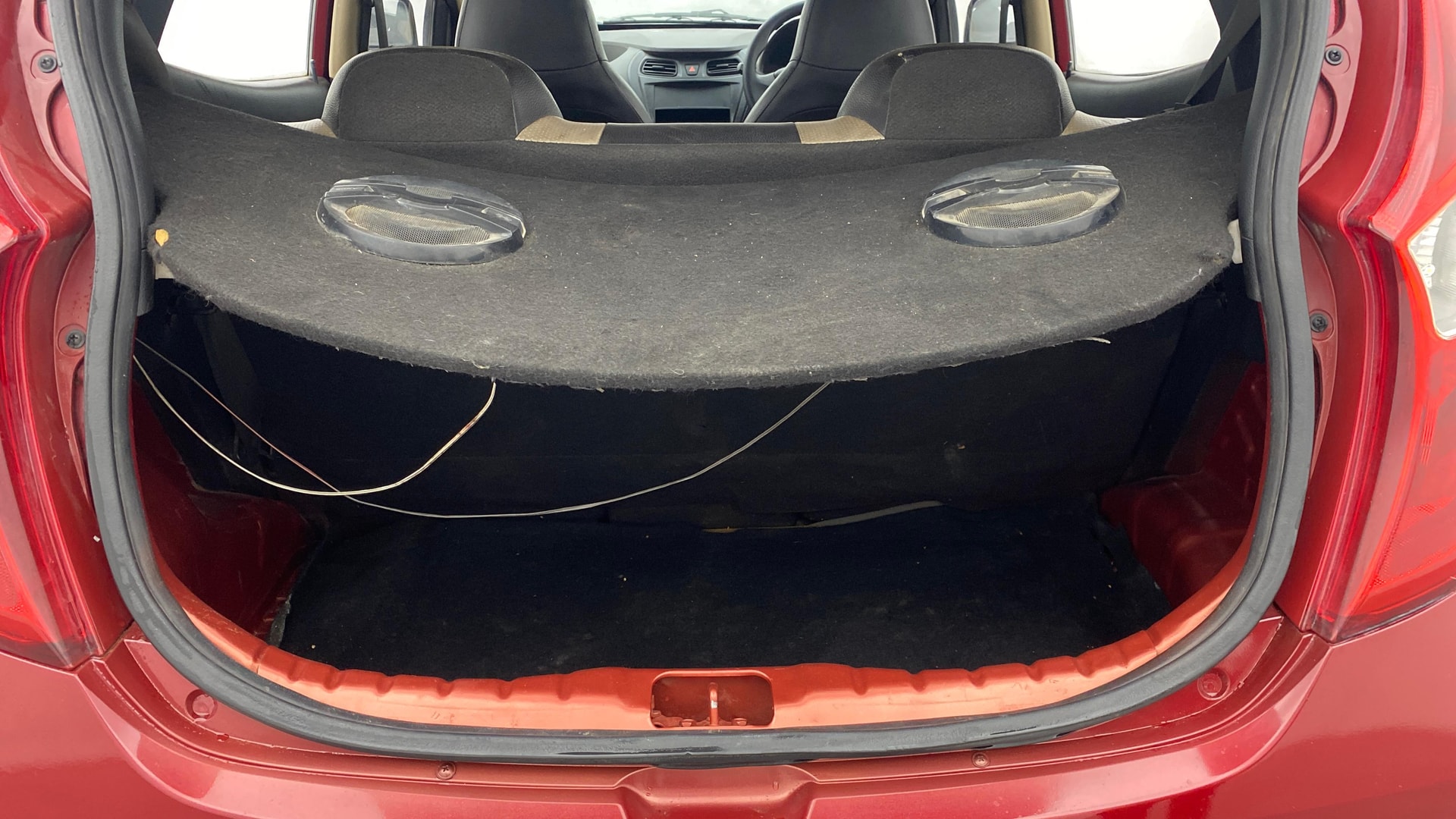 View 2015 Hyundai EON D-Lite Plus Image 10 Used 2015 Hyundai EON D-Lite Plus Image 10