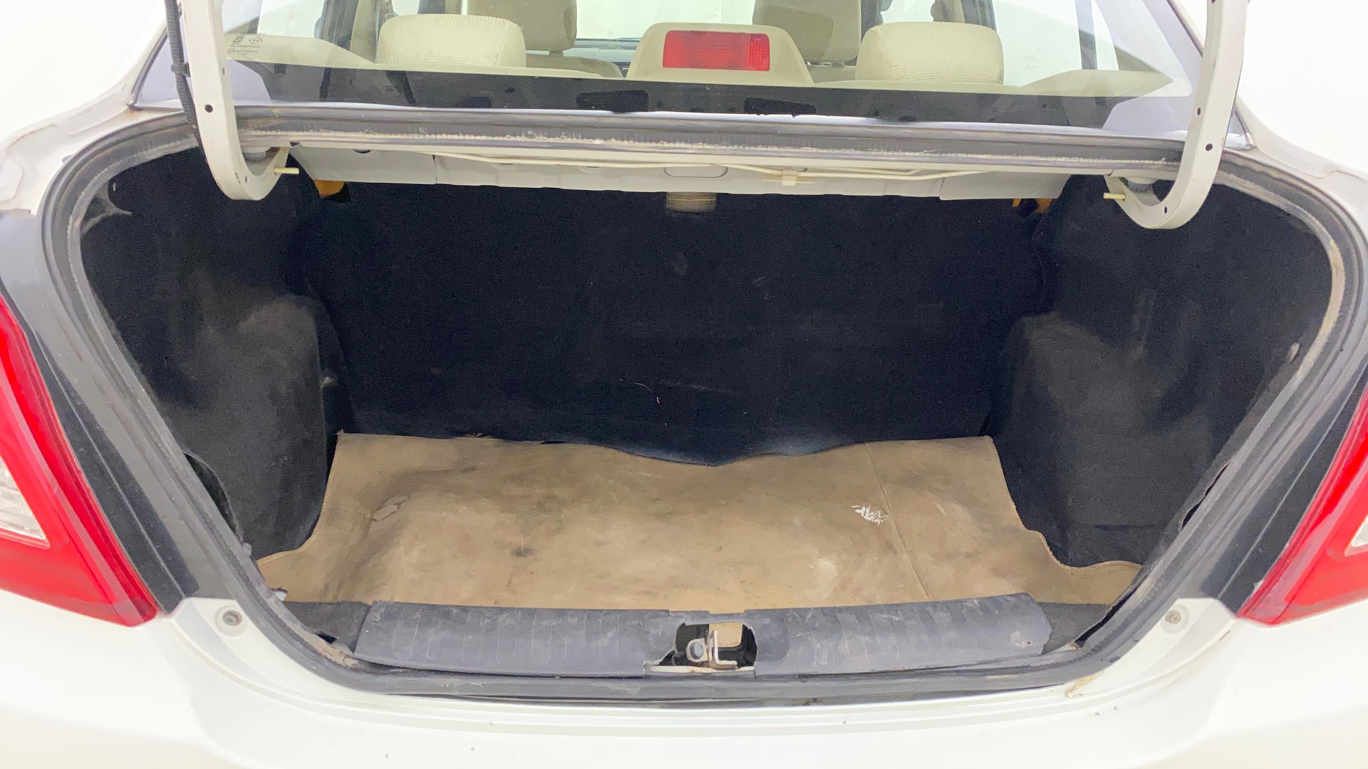View 2016 Maruti Suzuki 1000 Base Variant Image 10 Used 2016 Maruti Suzuki 1000 Base Variant Image 10