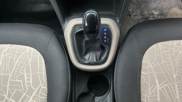 View Hyundai Grand i10 Image 40 Used Hyundai Grand i10 Image 40
