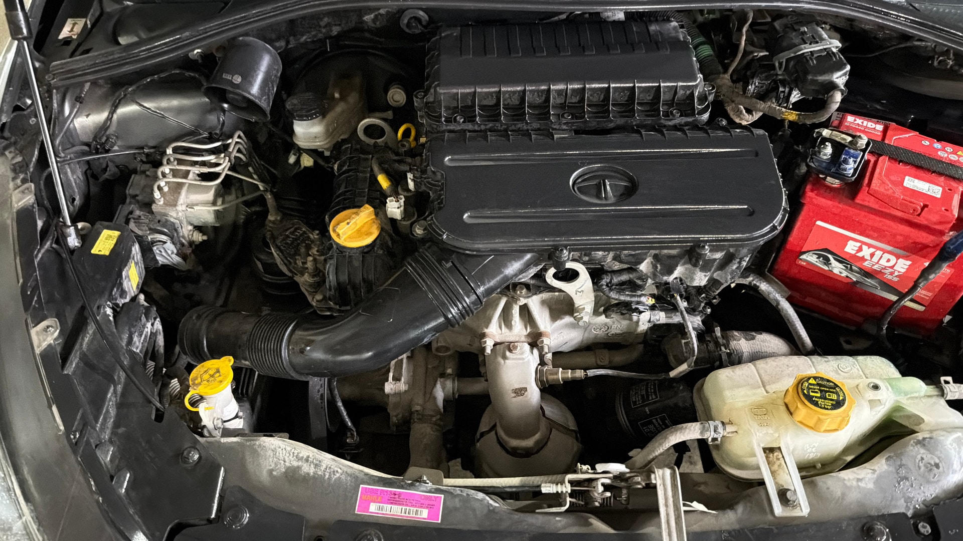 View 2022 Tata Tigor XE Diesel Image 3 Used 2022 Tata Tigor XE Diesel Image 3