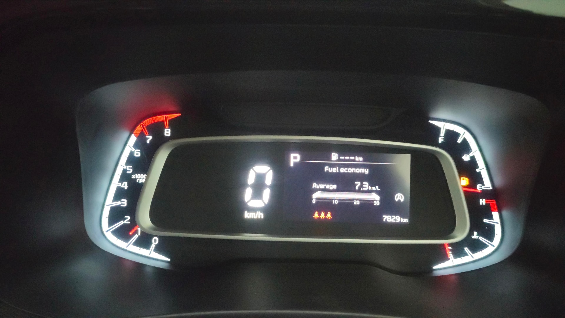View 2023 Kia Sonet GTX Plus DCT Petrol Image 37 Used 2023 Kia Sonet GTX Plus DCT Petrol Image 37