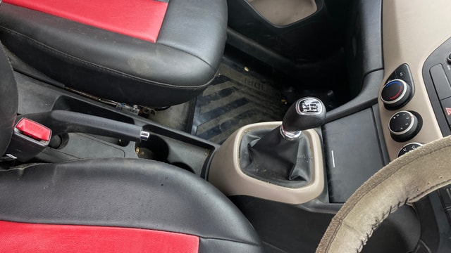 View Hyundai Xcent Image 37 Used Hyundai Xcent Image 37