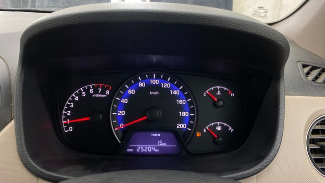 View Hyundai Xcent Image 33 Used Hyundai Xcent Image 33