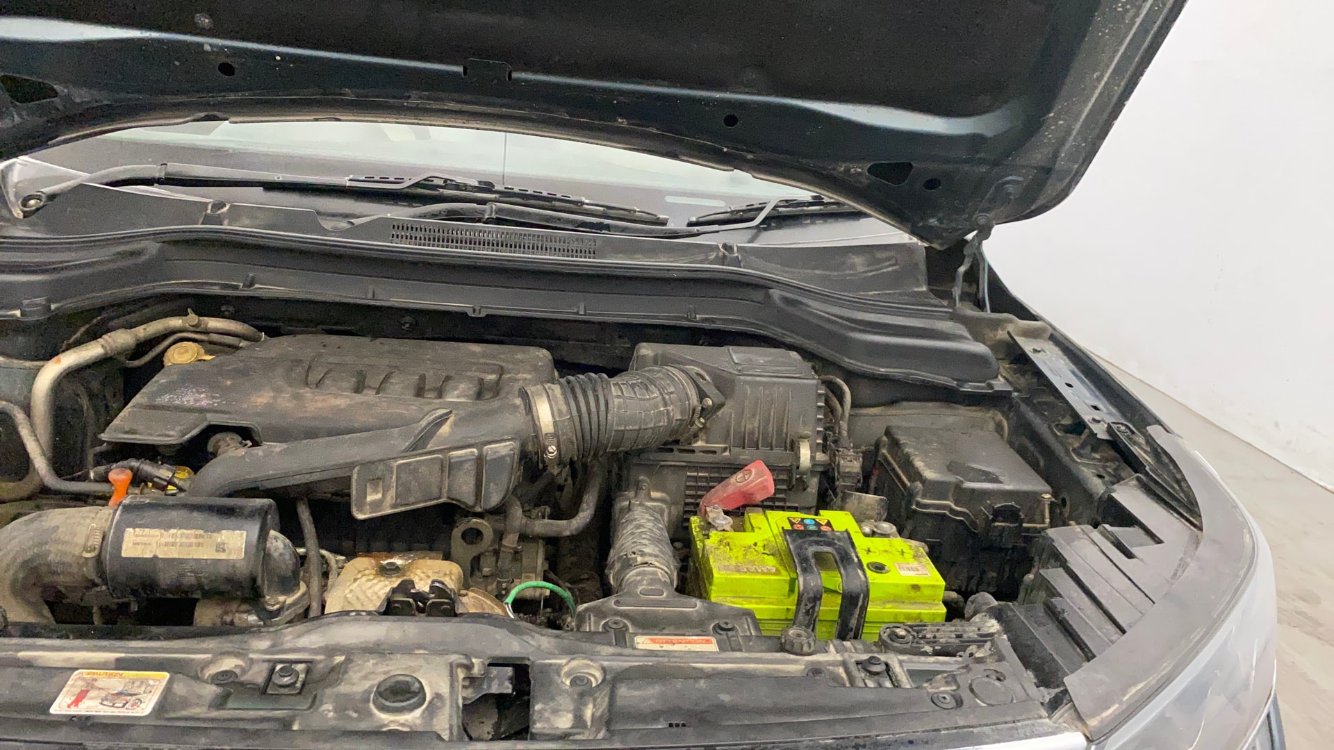 View 2019 Mahindra XUV300 W4 Petrol BS IV Image 31 Used 2019 Mahindra XUV300 W4 Petrol BS IV Image 31