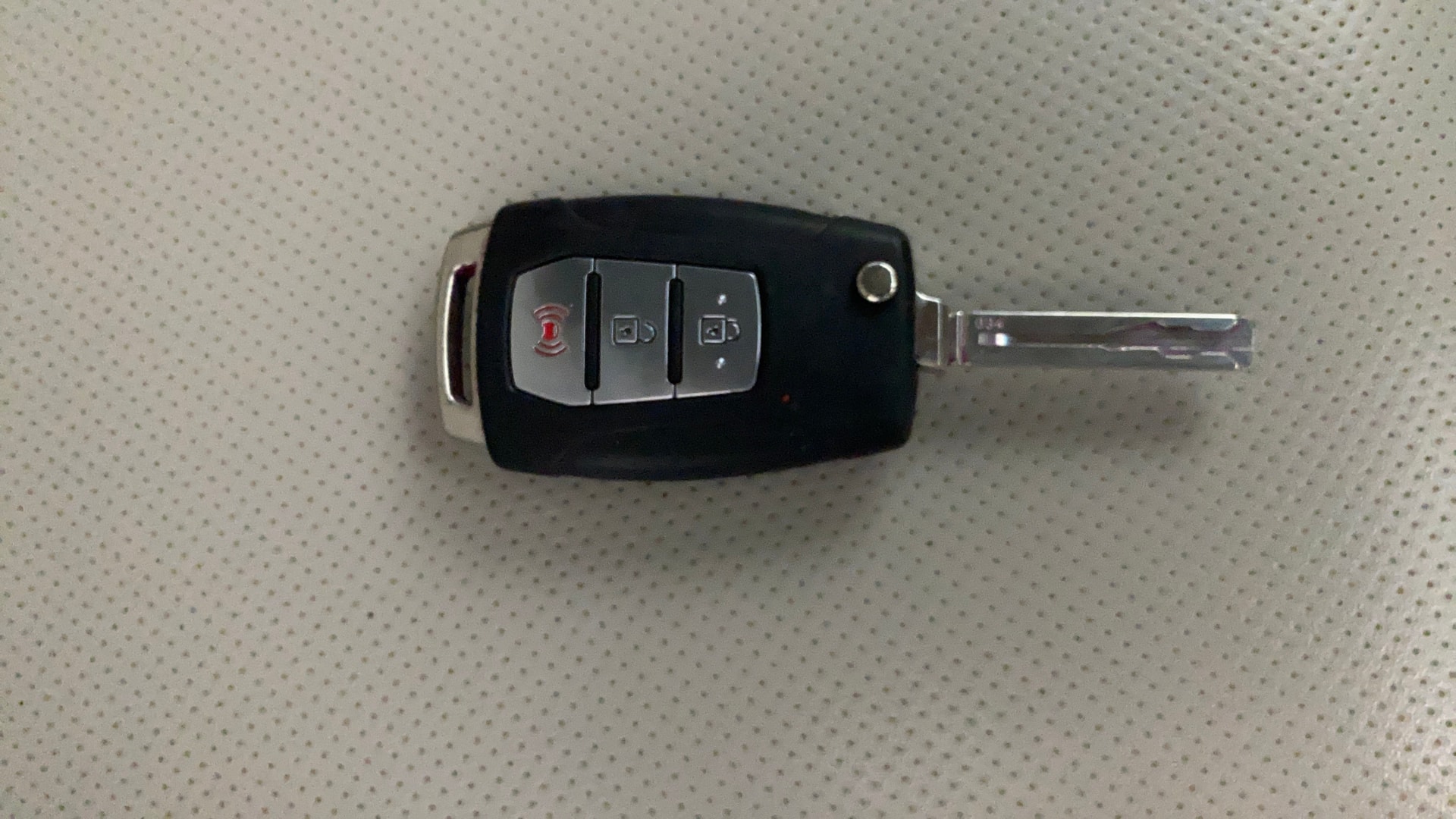 View 2019 Mahindra XUV300 W4 Petrol BS IV Image 20 Used 2019 Mahindra XUV300 W4 Petrol BS IV Image 20