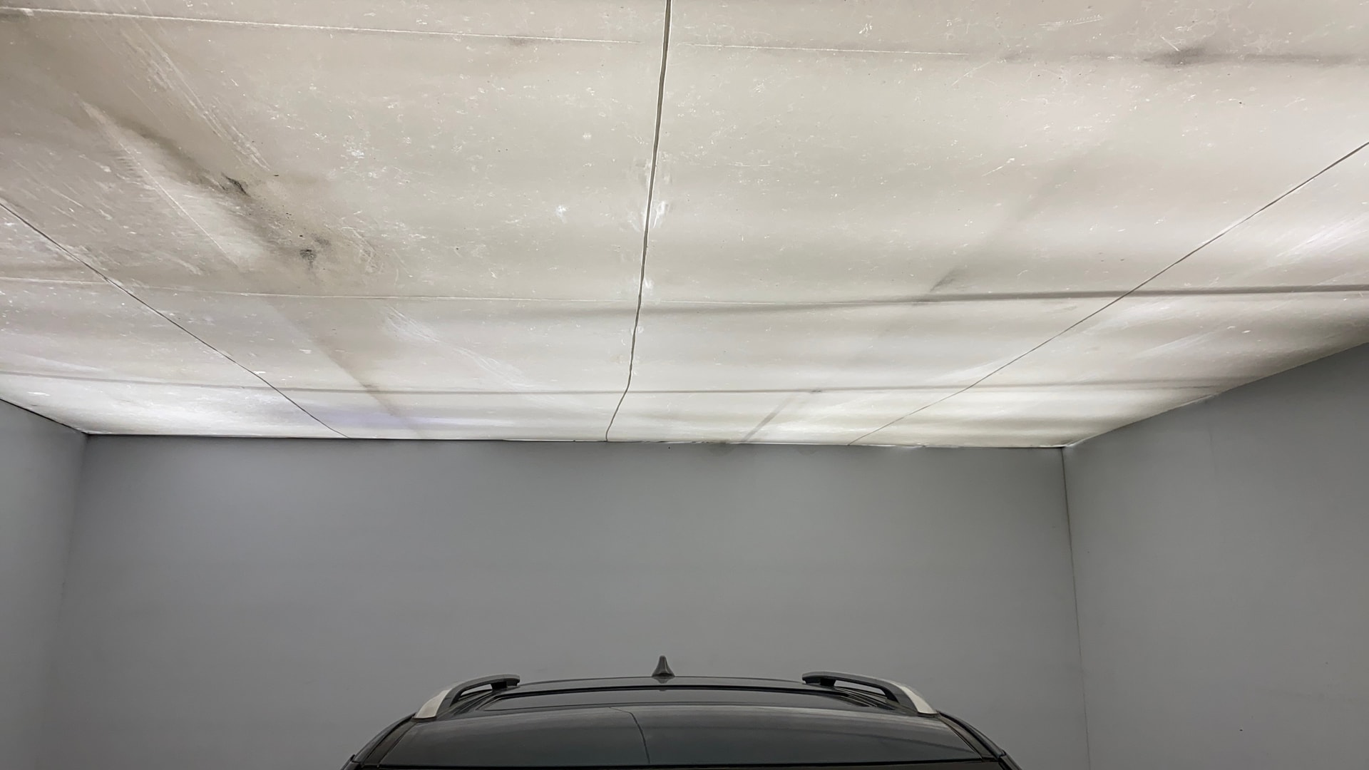 View 2019 Mahindra XUV300 W4 Petrol BS IV Image 36 Used 2019 Mahindra XUV300 W4 Petrol BS IV Image 36