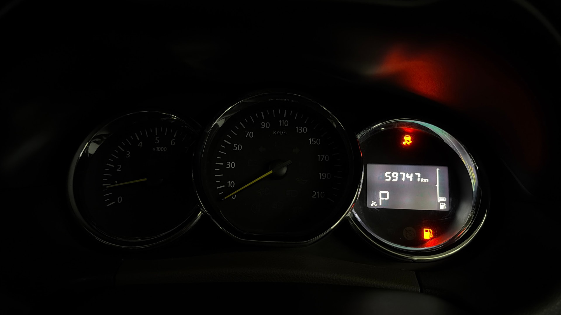 View 2019 Renault Duster Petrol RxS CVT Petrol Image 33 Used 2019 Renault Duster Petrol RxS CVT Petrol Image 33
