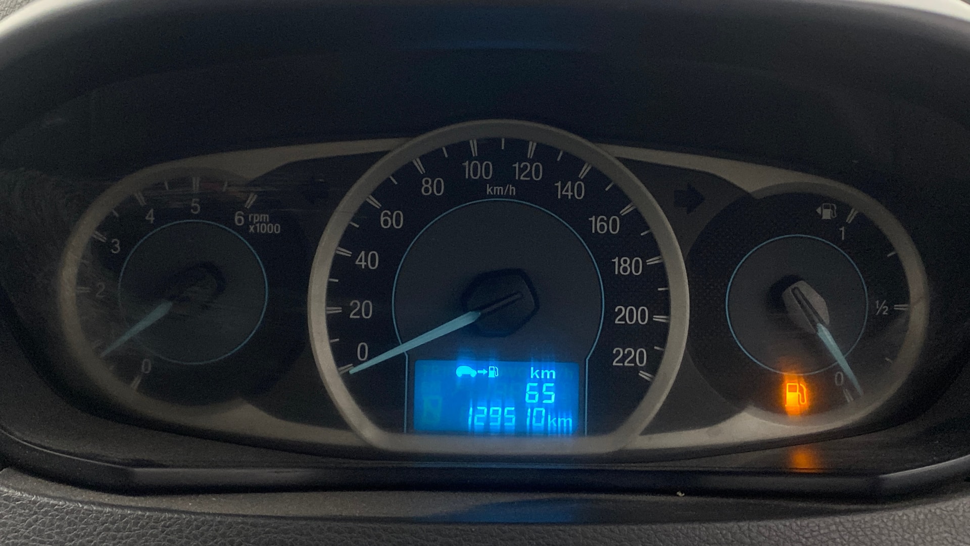 View 2017 Ford Figo Aspire 1.2P Ambiente MT BS IV Image 33 Used 2017 Ford Figo Aspire 1.2P Ambiente MT BS IV Image 33
