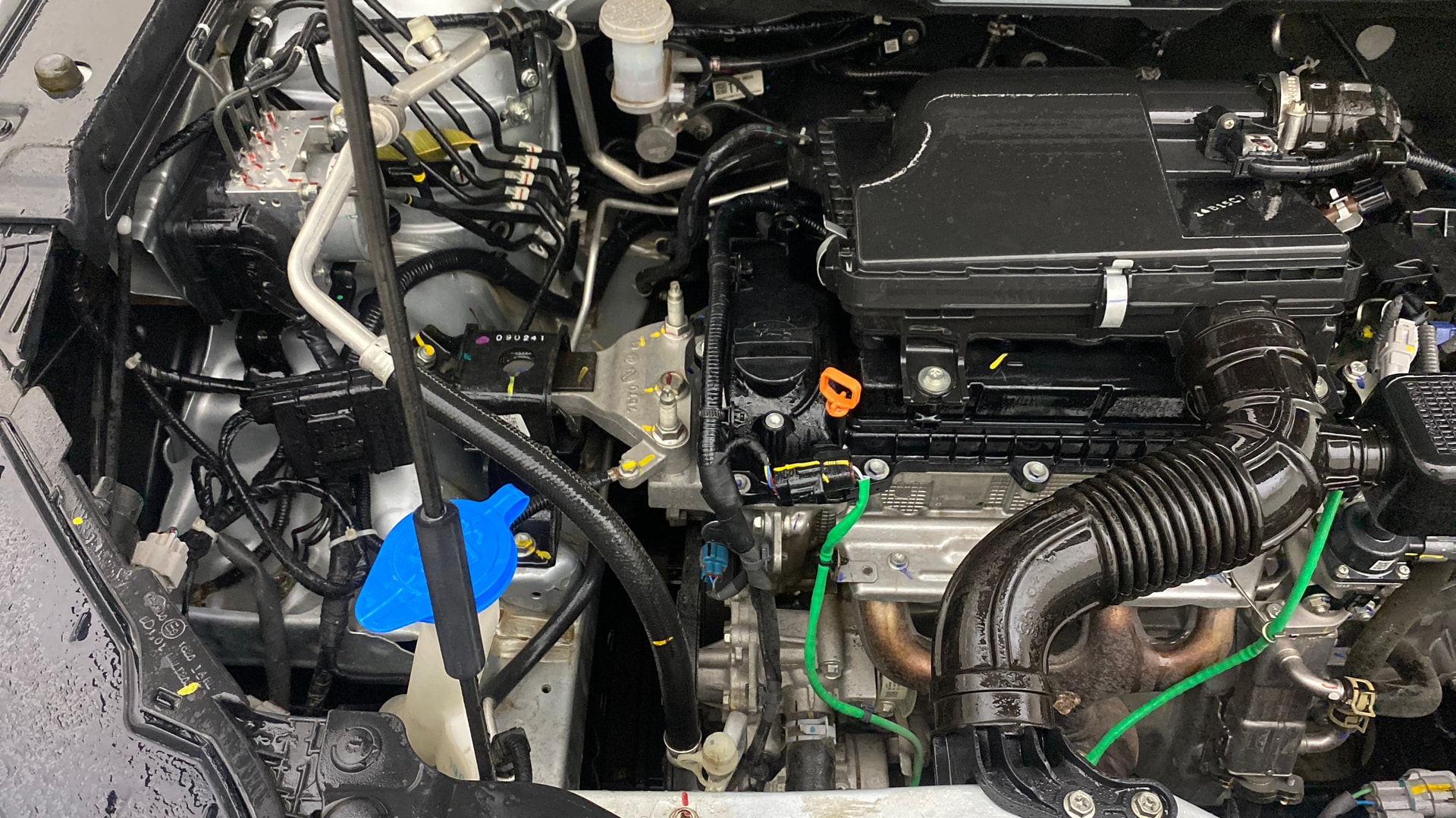 View 2025 Maruti Suzuki 1000 Base Variant Image 3 Used 2025 Maruti Suzuki 1000 Base Variant Image 3