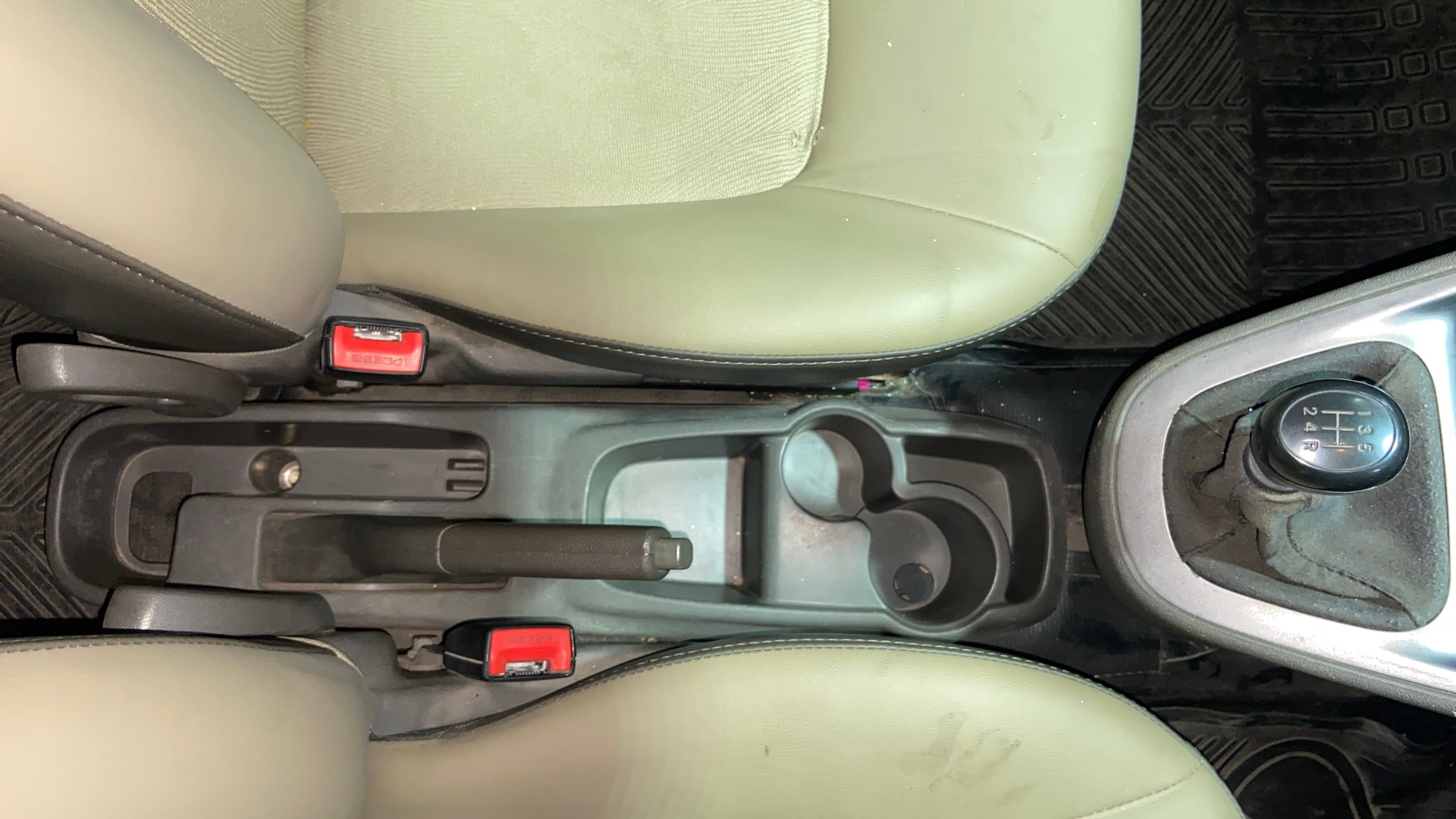 View 2015 Hyundai i10 1.1 Magna Image 37 Used 2015 Hyundai i10 1.1 Magna Image 37