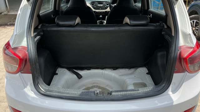 View Hyundai Grand i10 Image 10 Used Hyundai Grand i10 Image 10