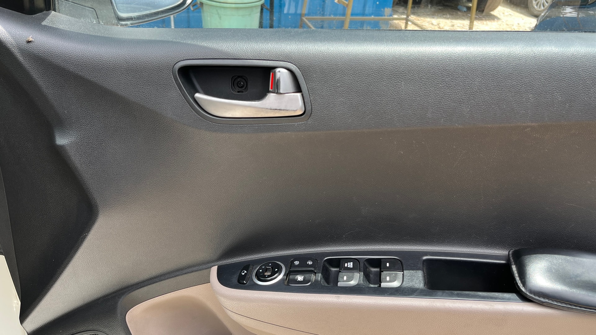 View 2014 Hyundai Grand i10 1.1 Asta Diesel Image 32 Used 2014 Hyundai Grand i10 1.1 Asta Diesel Image 32
