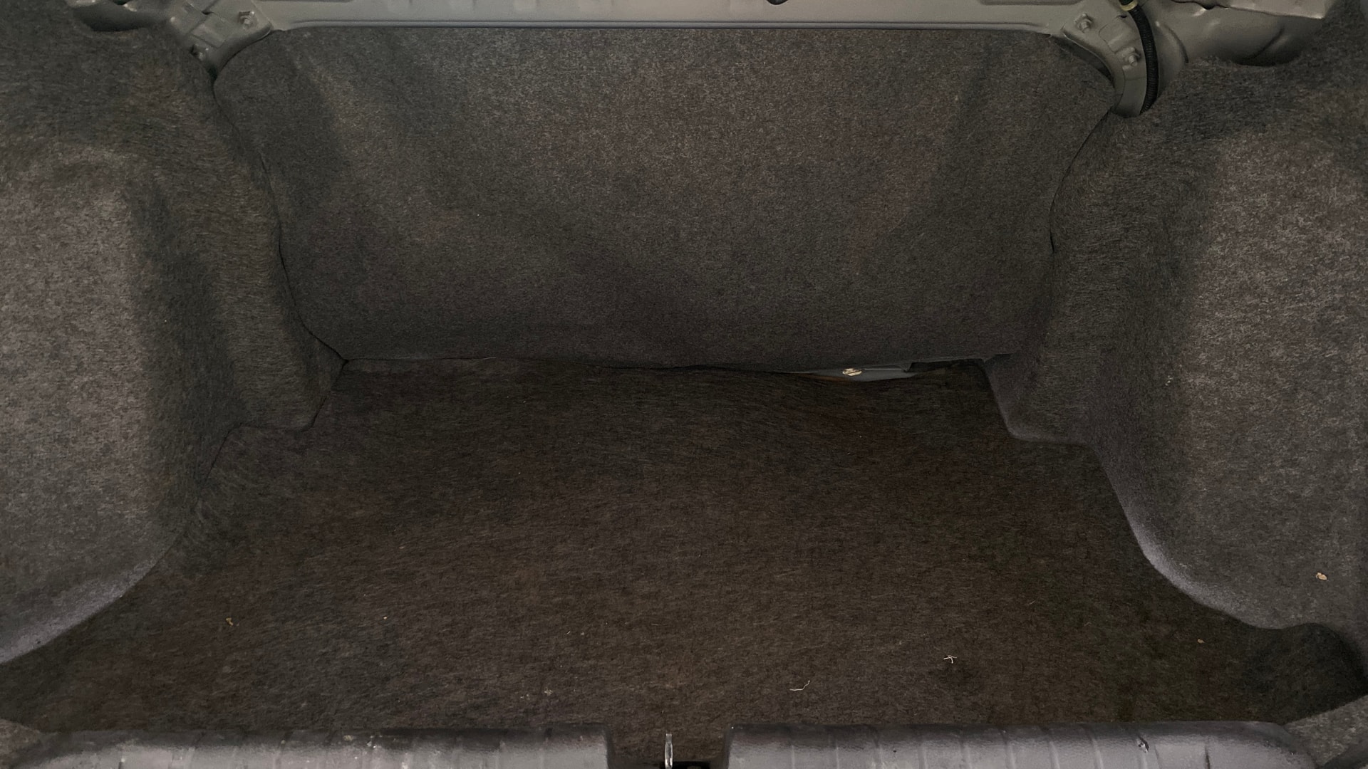 View 2019 Honda Amaze E MT Petrol BS IV Image 10 Used 2019 Honda Amaze E MT Petrol BS IV Image 10
