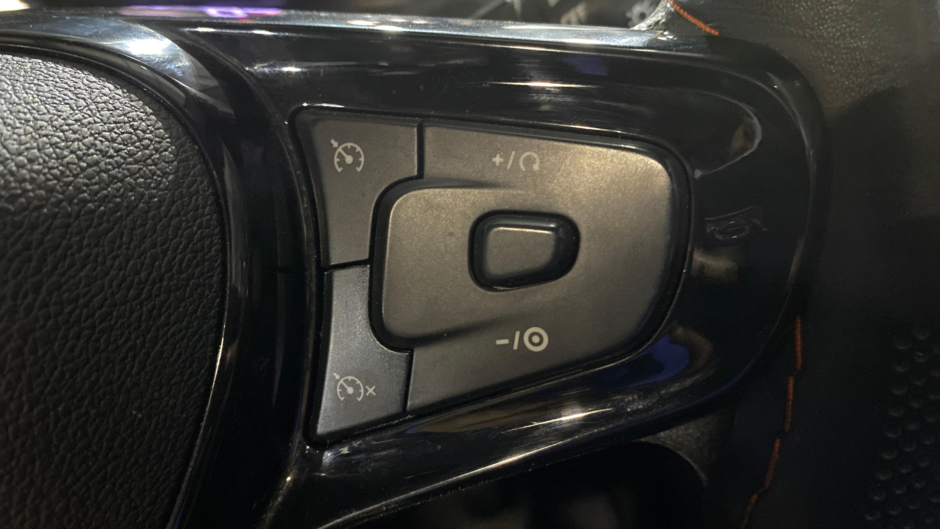 View 2024 Tata Tiago NRG XZ Revotron Image 3 Used 2024 Tata Tiago NRG XZ Revotron Image 3