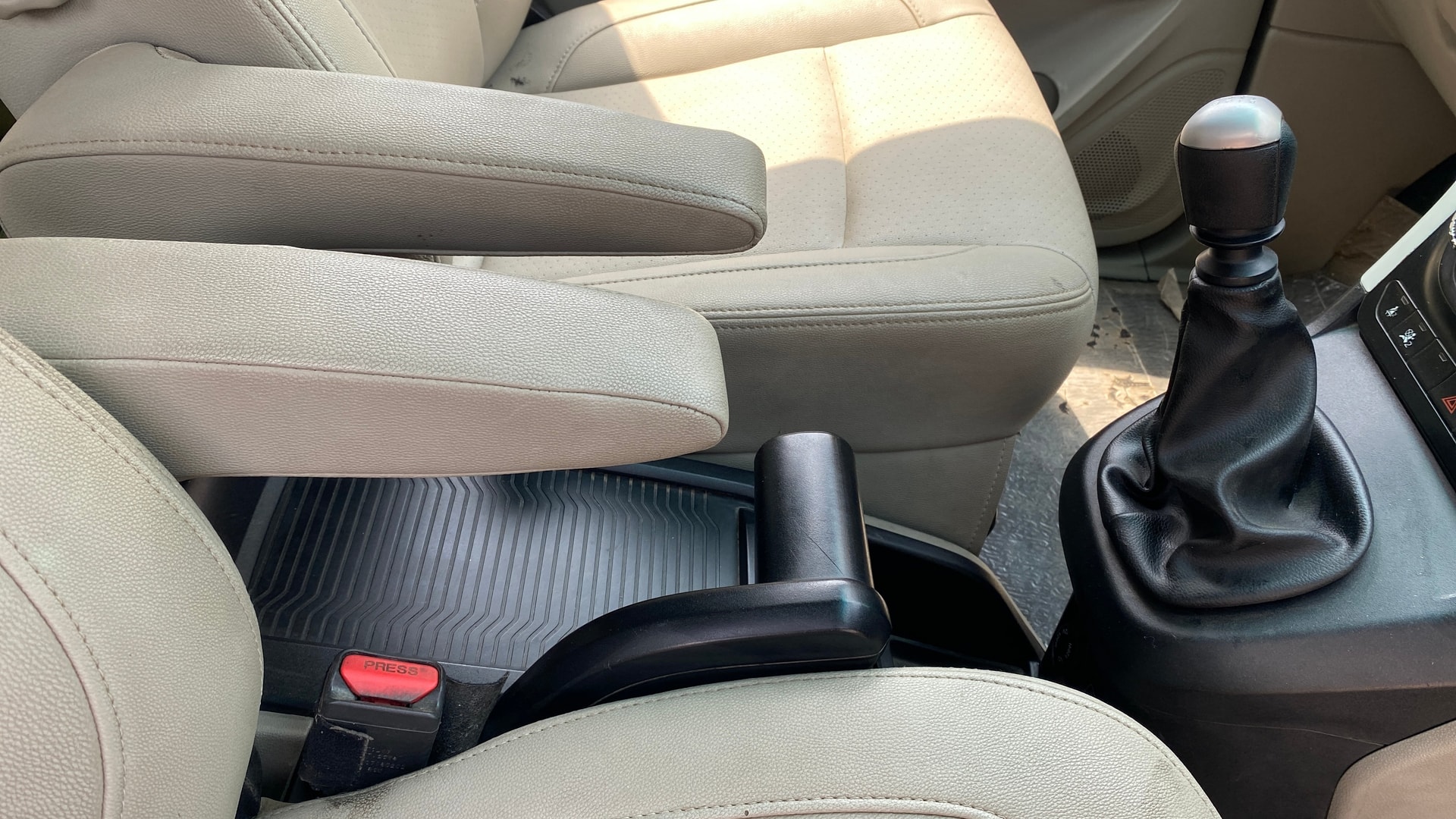 View 2018 Mahindra Marazzo M8 7-Seater Image 42 Used 2018 Mahindra Marazzo M8 7-Seater Image 42