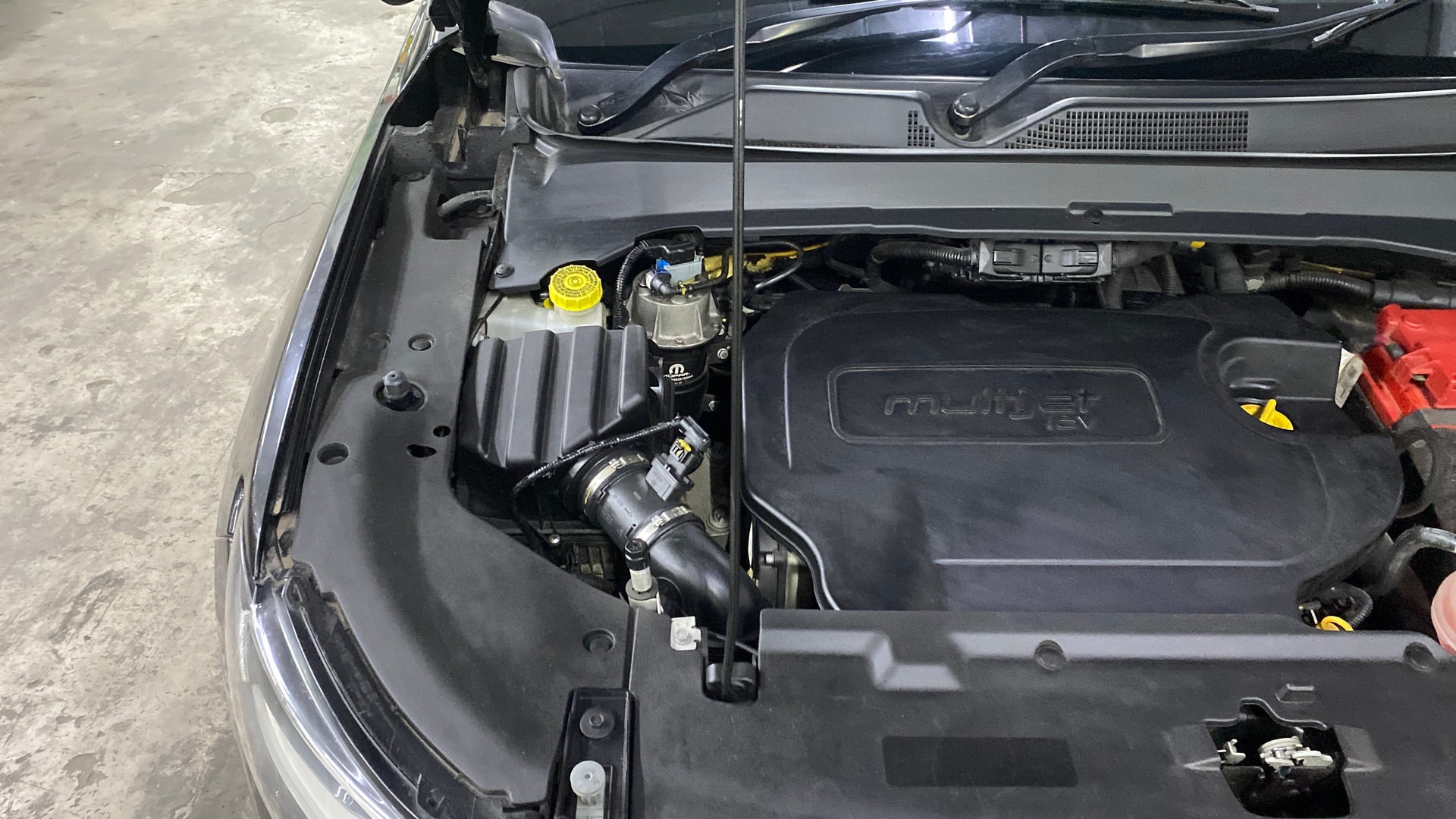 View 2020 Jeep Compass Longitude (O) 2.0 Diesel MT Image 4 Used 2020 Jeep Compass Longitude (O) 2.0 Diesel MT Image 4