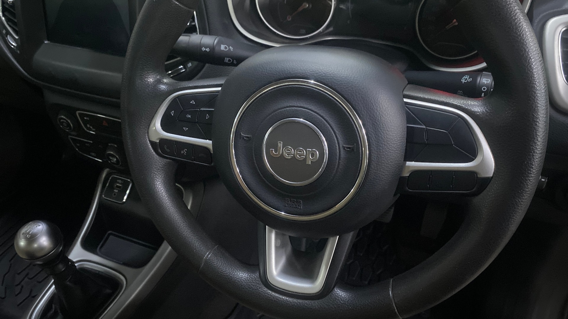 View 2020 Jeep Compass Longitude (O) 2.0 Diesel MT Image 3 Used 2020 Jeep Compass Longitude (O) 2.0 Diesel MT Image 3
