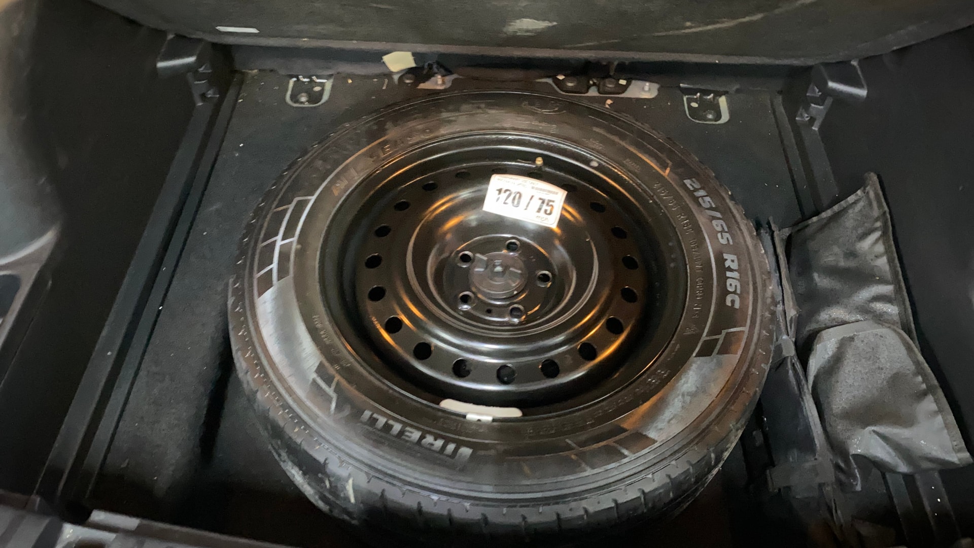 View 2020 Jeep Compass Longitude (O) 2.0 Diesel MT Image 25 Used 2020 Jeep Compass Longitude (O) 2.0 Diesel MT Image 25
