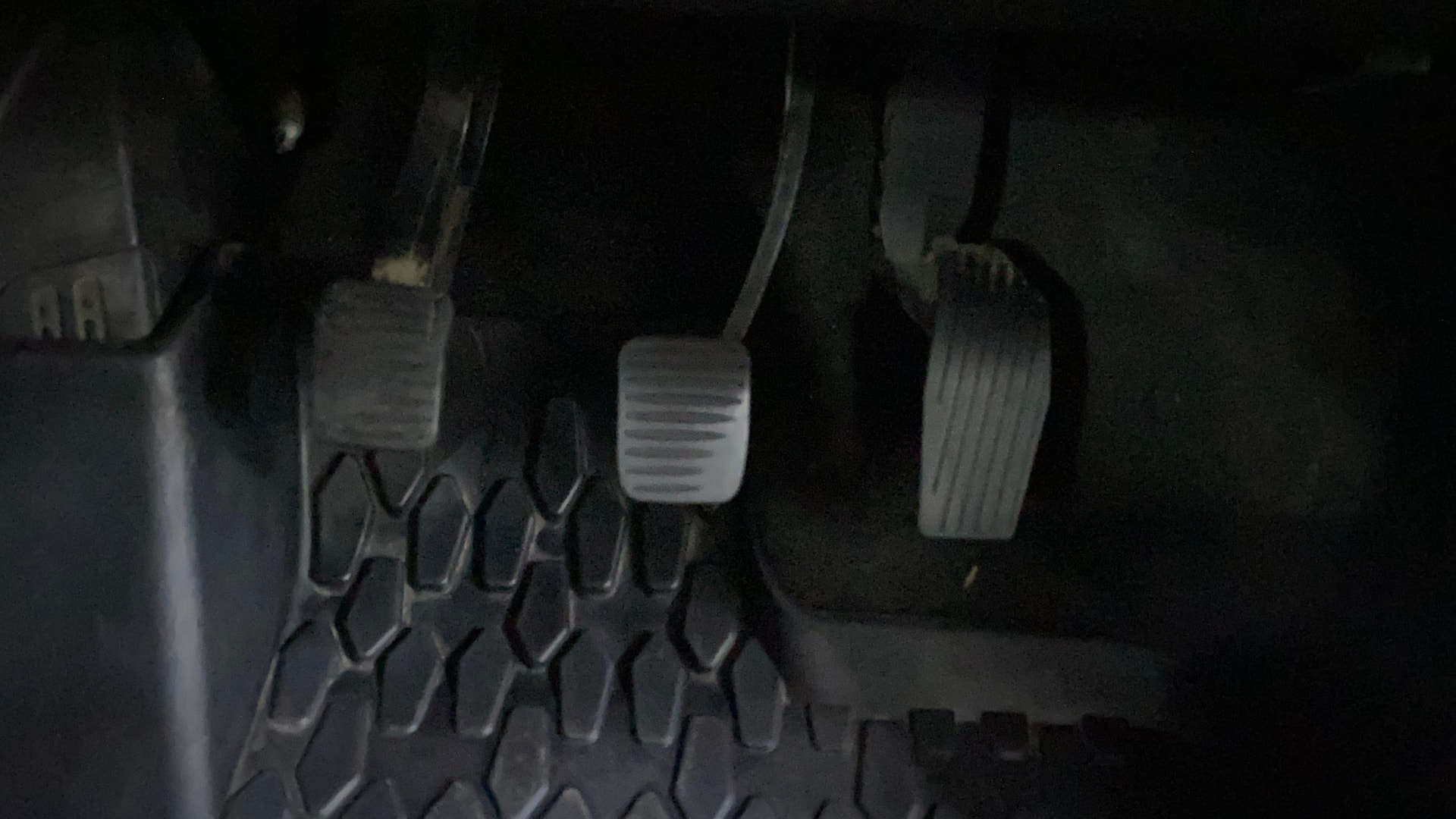 View 2020 Jeep Compass Longitude (O) 2.0 Diesel MT Image 10 Used 2020 Jeep Compass Longitude (O) 2.0 Diesel MT Image 10