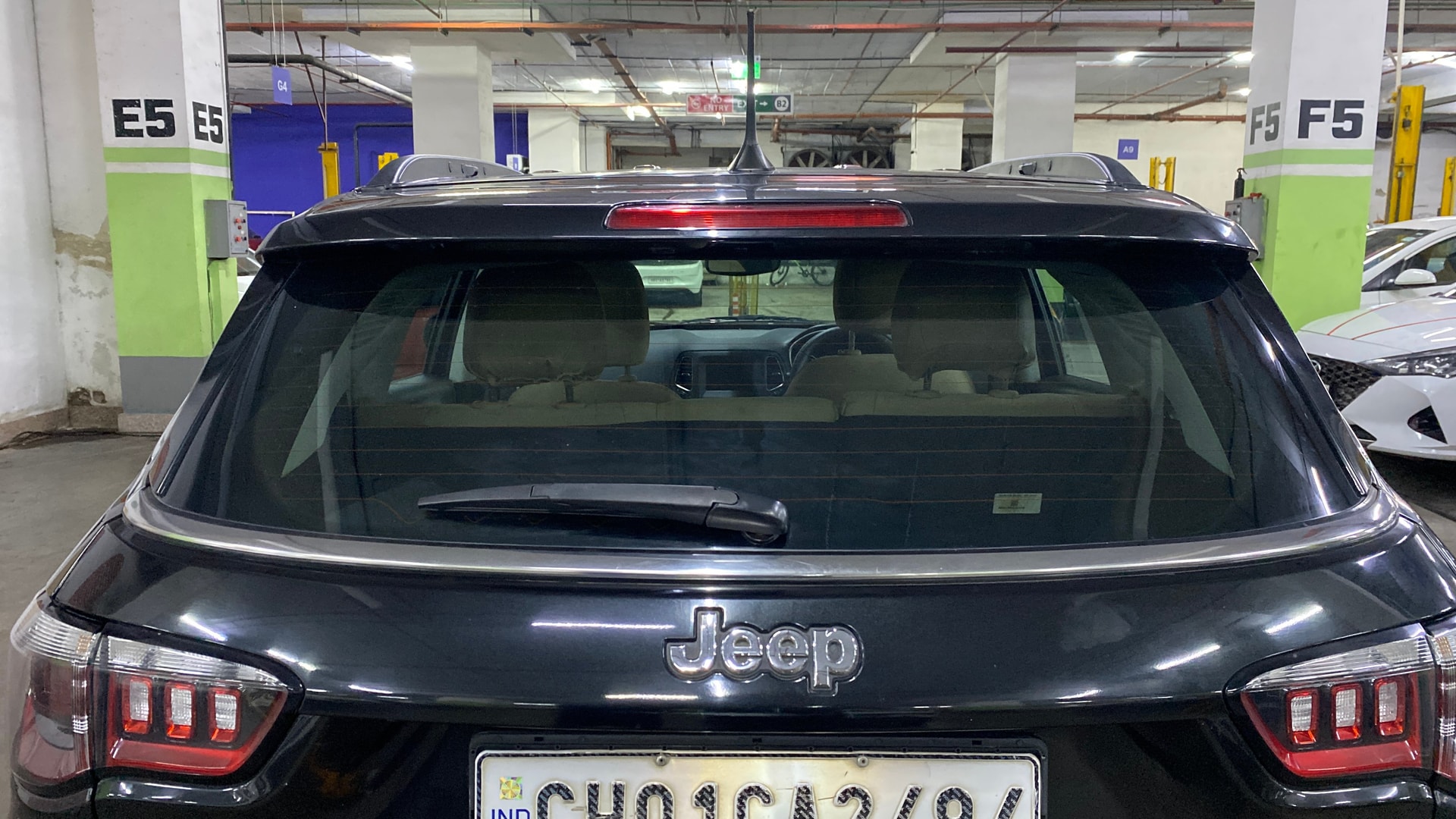 View 2020 Jeep Compass Longitude (O) 2.0 Diesel MT Image 43 Used 2020 Jeep Compass Longitude (O) 2.0 Diesel MT Image 43