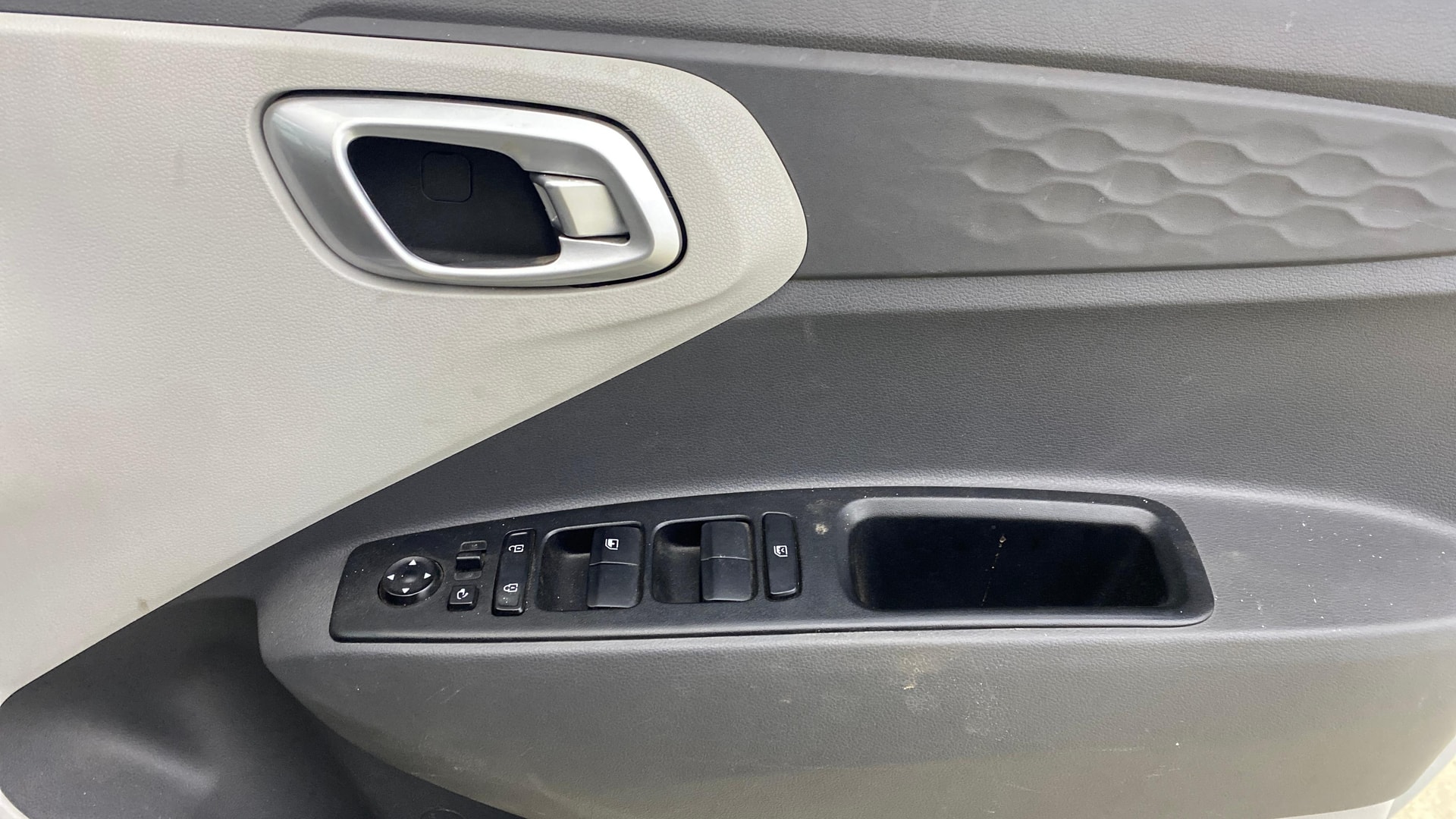 View 2022 Hyundai Grand i10 Nios Sportz CNG Image 33 Used 2022 Hyundai Grand i10 Nios Sportz CNG Image 33