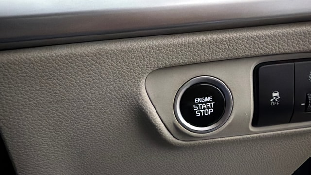 View Kia Carens Image 41 Used Kia Carens Image 41