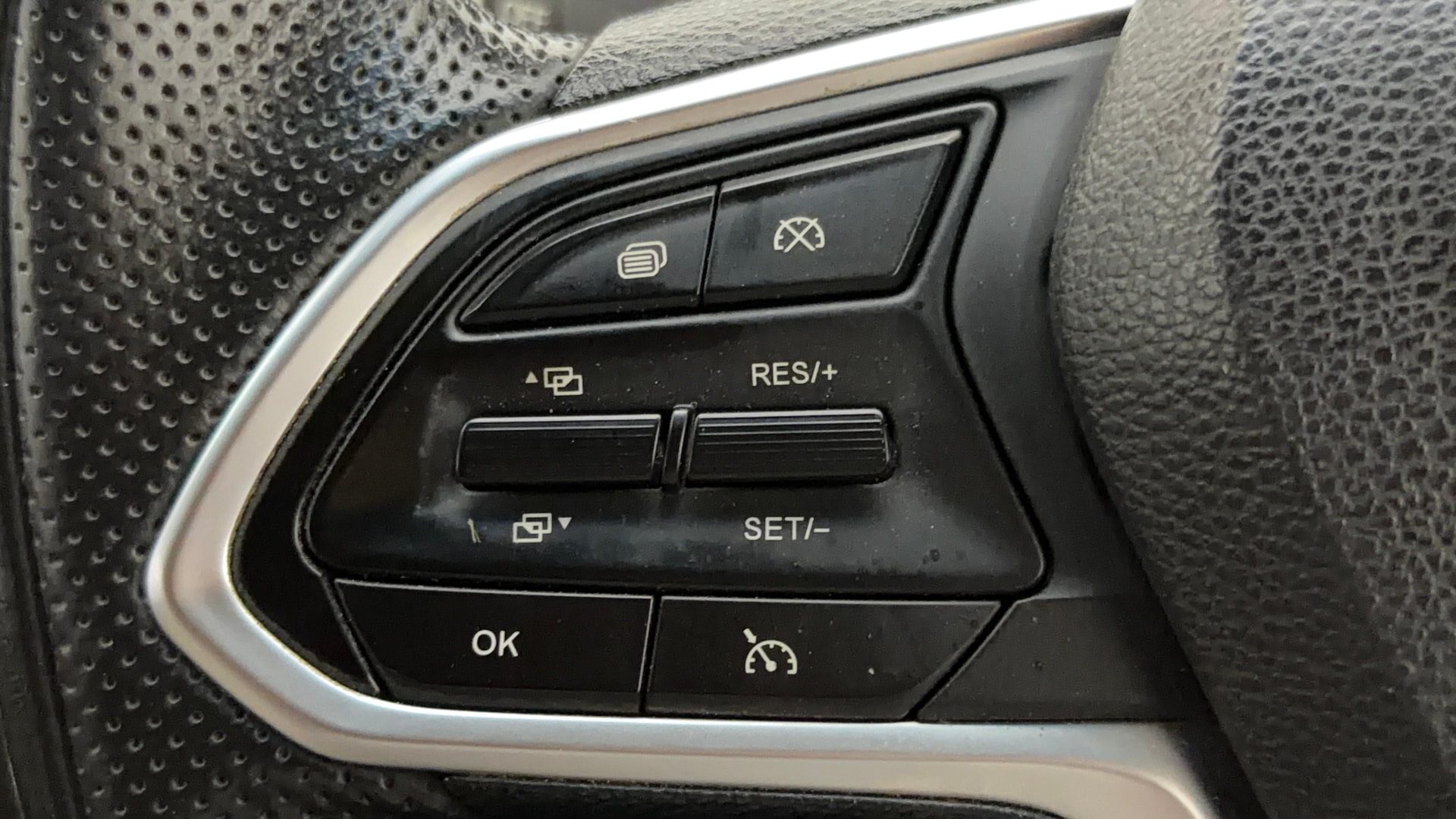 View 2021 MG Hector Sharp Hybrid BS IV Image 3 Used 2021 MG Hector Sharp Hybrid BS IV Image 3