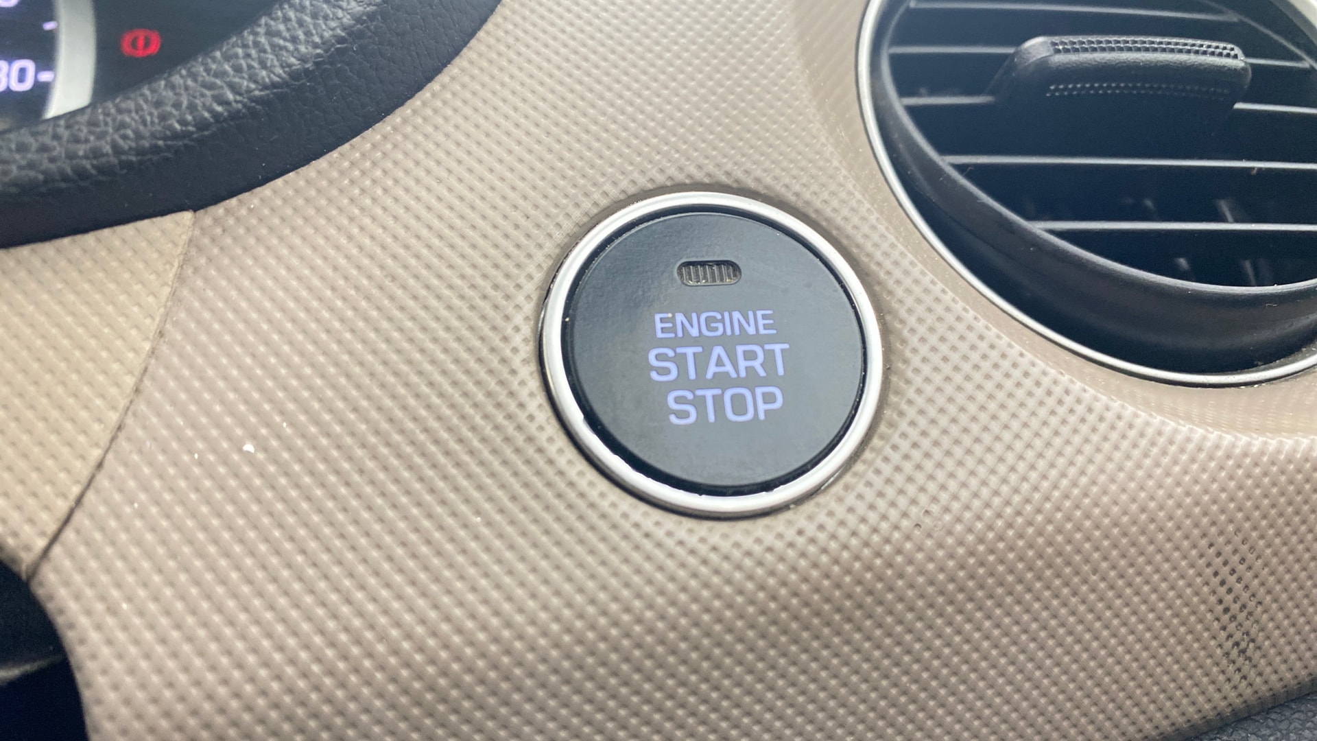 View 2015 Hyundai Grand i10 Asta AT 1.2 Kappa VTVT Image 33 Used 2015 Hyundai Grand i10 Asta AT 1.2 Kappa VTVT Image 33