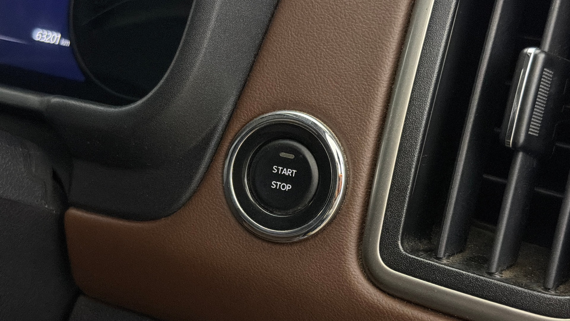 View 2022 Mahindra Scorpio-N Z2 7 STR Petrol Image 42 Used 2022 Mahindra Scorpio-N Z2 7 STR Petrol Image 42