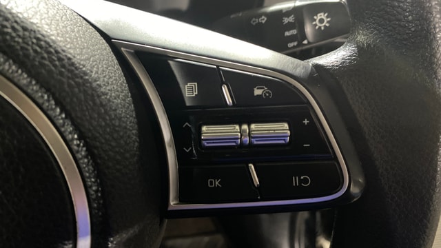 View Kia Carens Image 3 Used Kia Carens Image 3