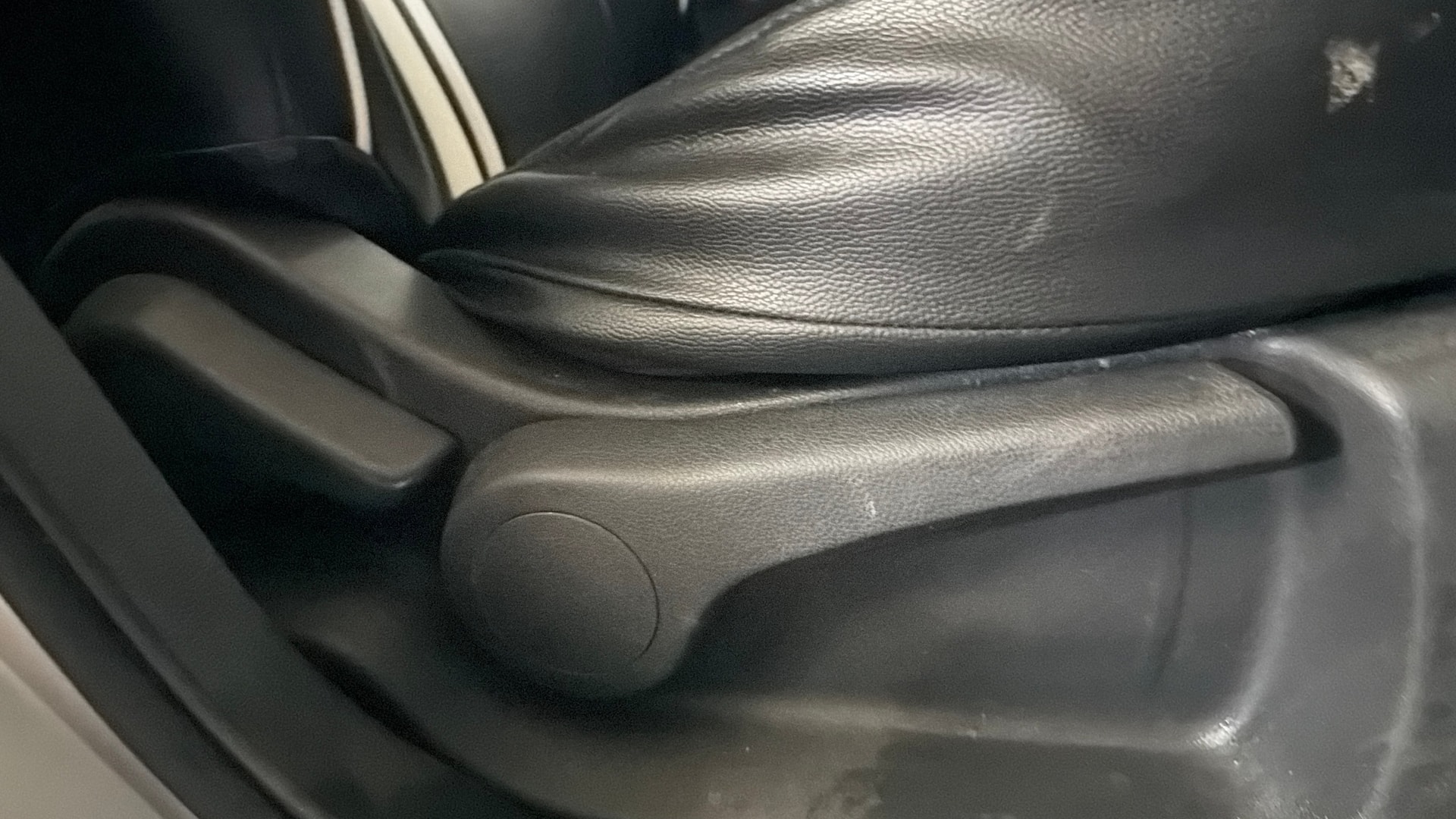 View 2022 Nissan Kicks XV Petrol BS IV Image 18 Used 2022 Nissan Kicks XV Petrol BS IV Image 18