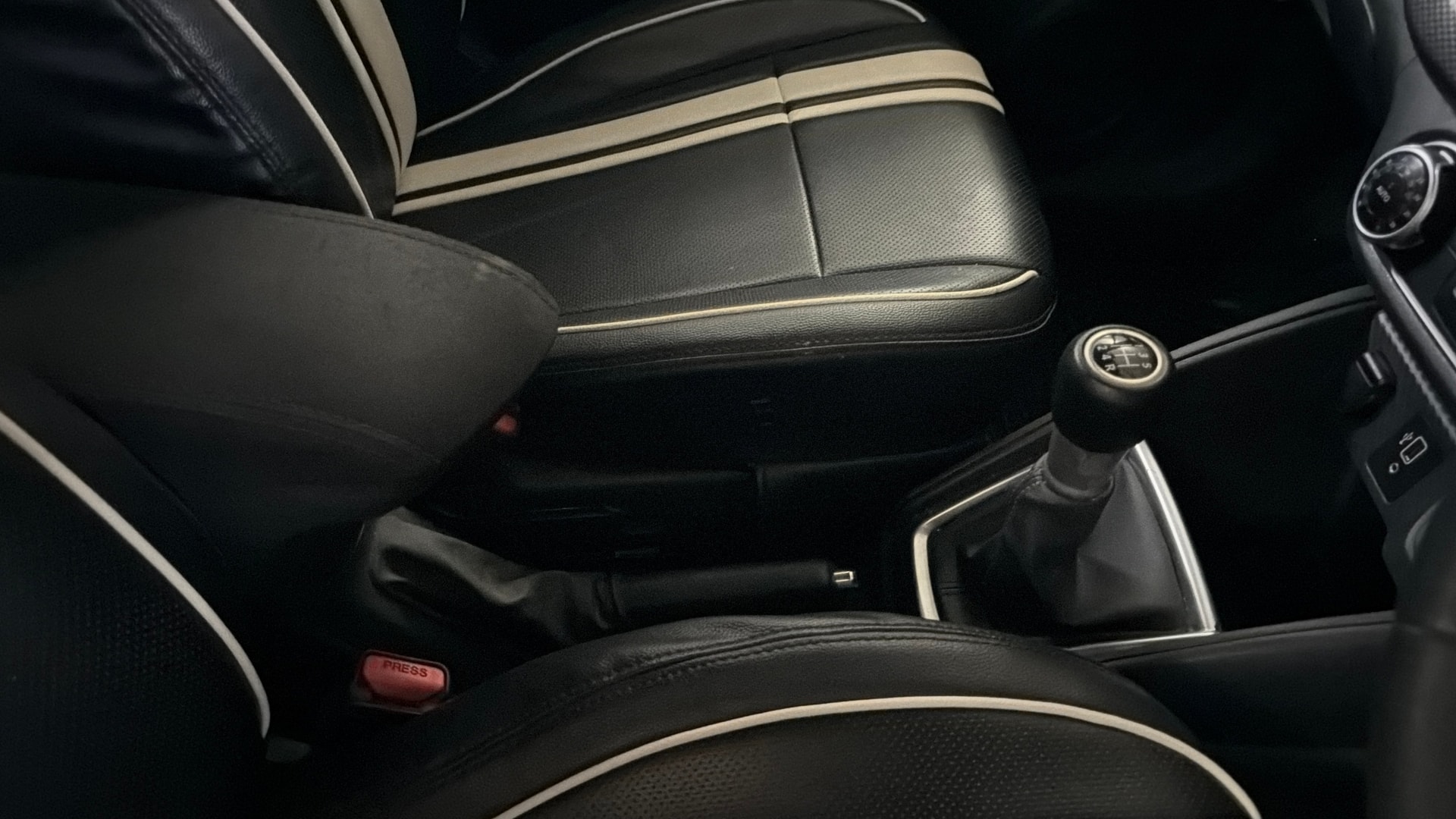 View 2022 Nissan Kicks XV Petrol BS IV Image 38 Used 2022 Nissan Kicks XV Petrol BS IV Image 38